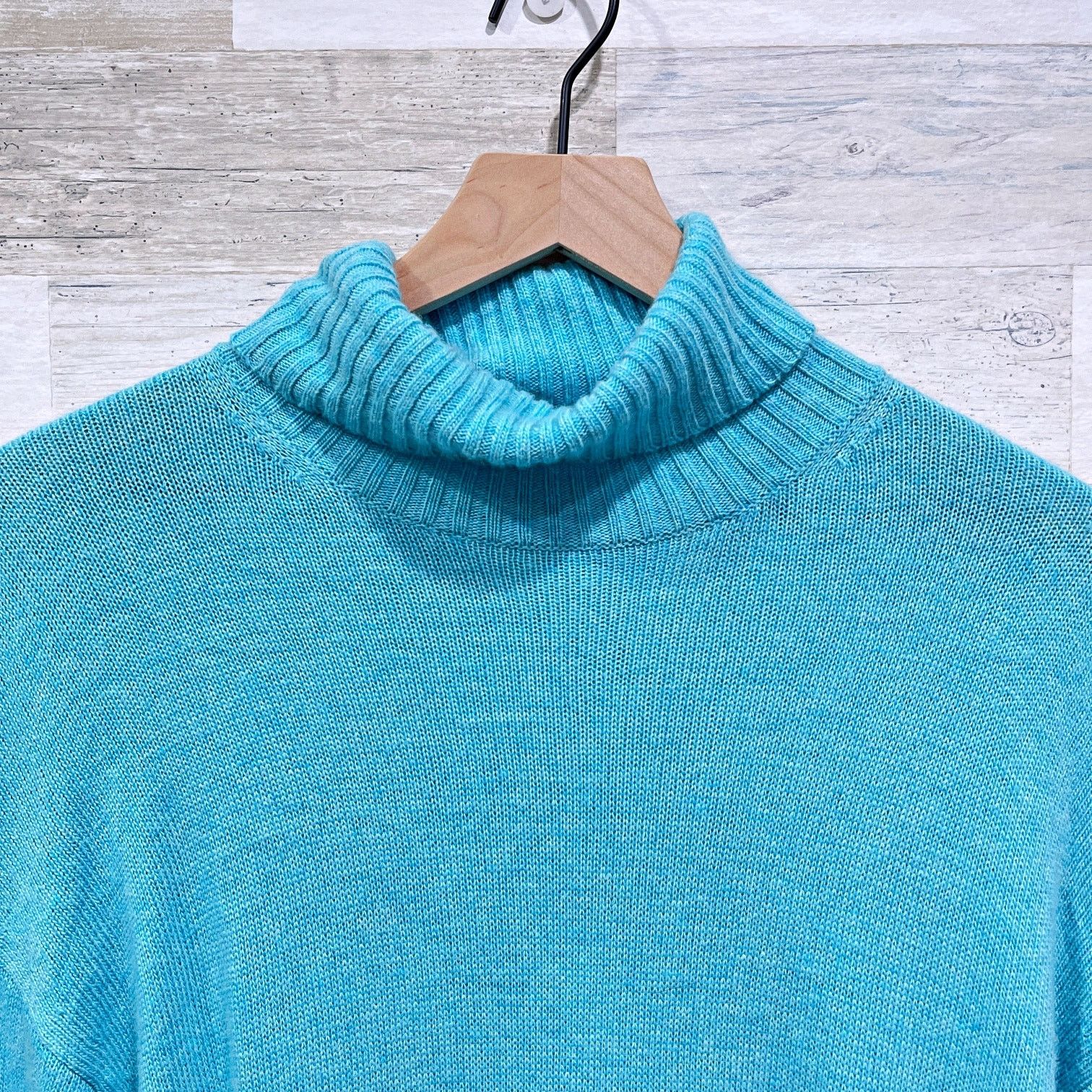 J.Crew J Crew Relaxed Wool Turtleneck Sweater Blue Womens S Size S / US 4 / IT 40 - 2 Thumbnail