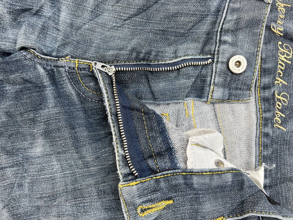 Burberry 1. Burberry Black Label Distressed Denim Size 32" / US 10 / IT 46 - 7 Thumbnail