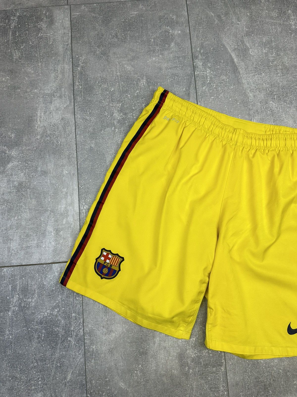 Nike Nike Barcelona Yellow Soccer Shorts Size US 34 / EU 50 - 5 Thumbnail