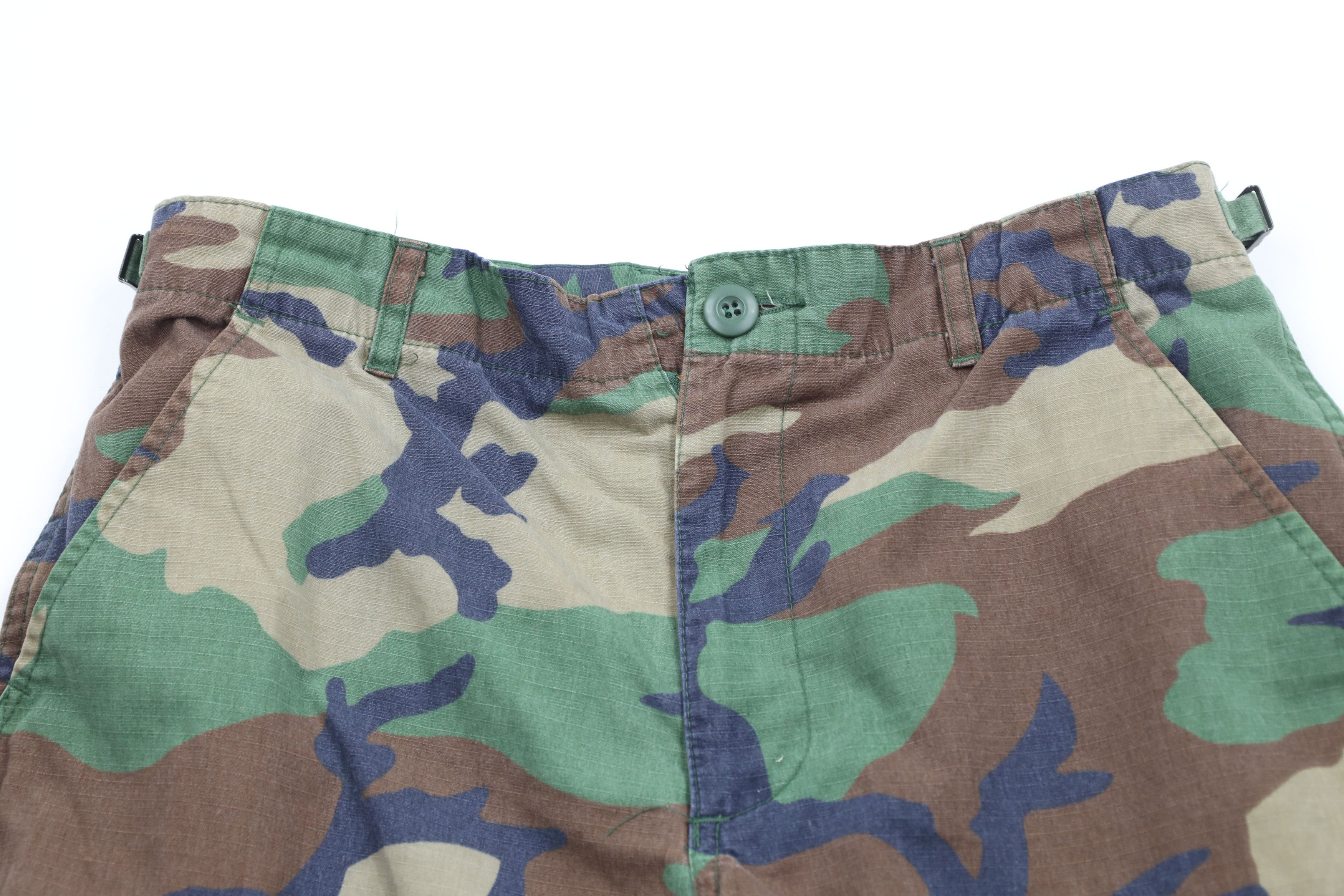 Vintage Vintage 90s Streetwear Camouflage Ripstop Cargo Shorts Size US 30 / EU 46 - 2 Thumbnail