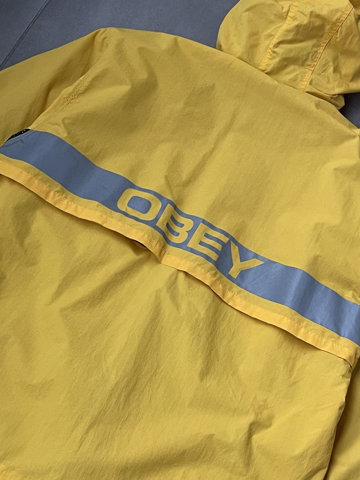 Obey Obey Small Logo Yellow Reflective Windbreaker Anorack Jacket Size US XXL / EU 58 / 5 - 11 Thumbnail