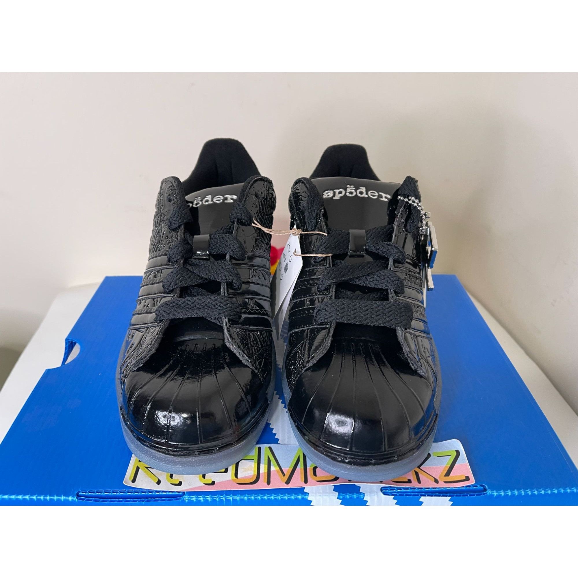 Adidas Adidas Superstar SP5DER Black MENS 5US Size US 5 / EU 37 - 3 Thumbnail