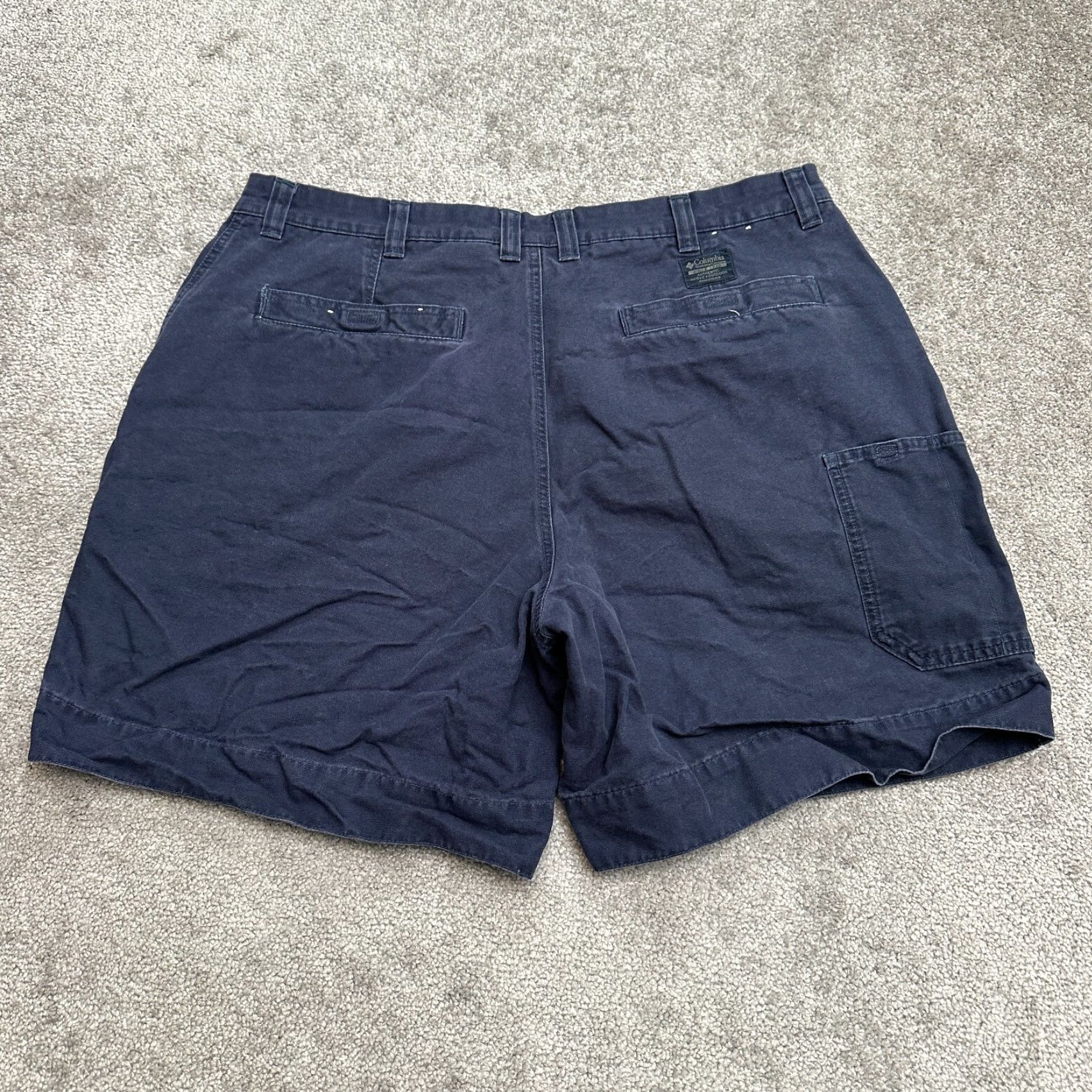 Vintage Columbia Chino Shorts Men 40 Navy Blue Snap Button Flat Front 7.5in Inseam Outdoor Casual Size US 40 / EU 56 - 2 Thumbnail