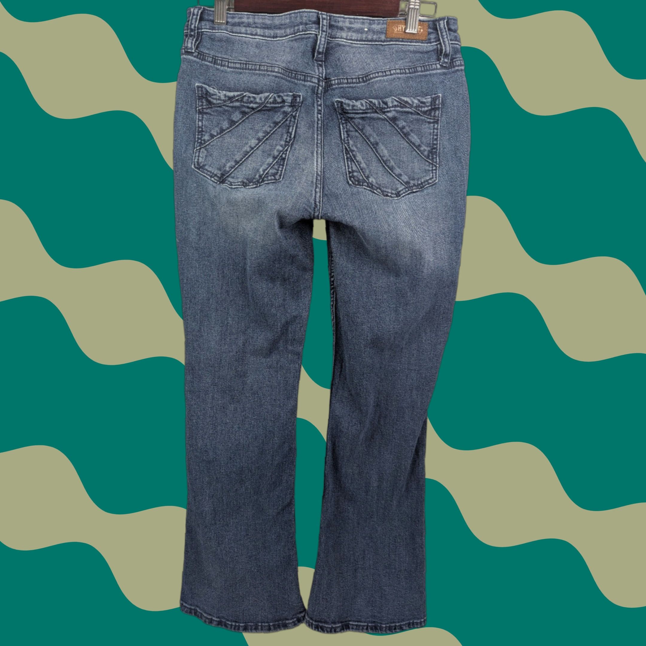 Vintage Shyanne Jeans Bootcut Denim 30 Women Blue Mid Basic 5-Pocket Stretch Comfort Logo Rhinestone Zipper Button Size 30" / US 8 / IT 44 - 1 Thumbnail