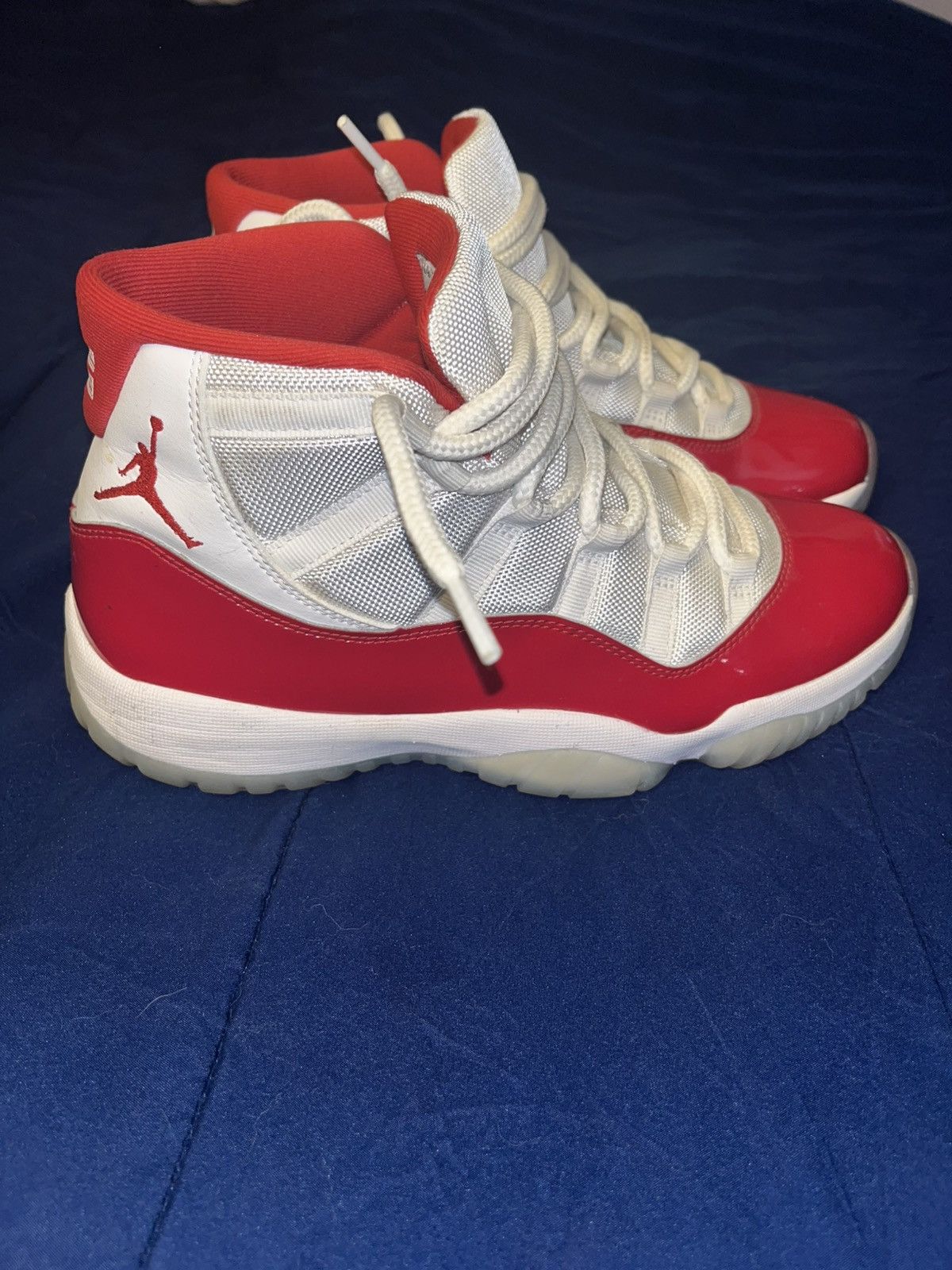 Jordan Brand Jordan 11 Cherry Size US 9 / EU 42 - 1 Thumbnail