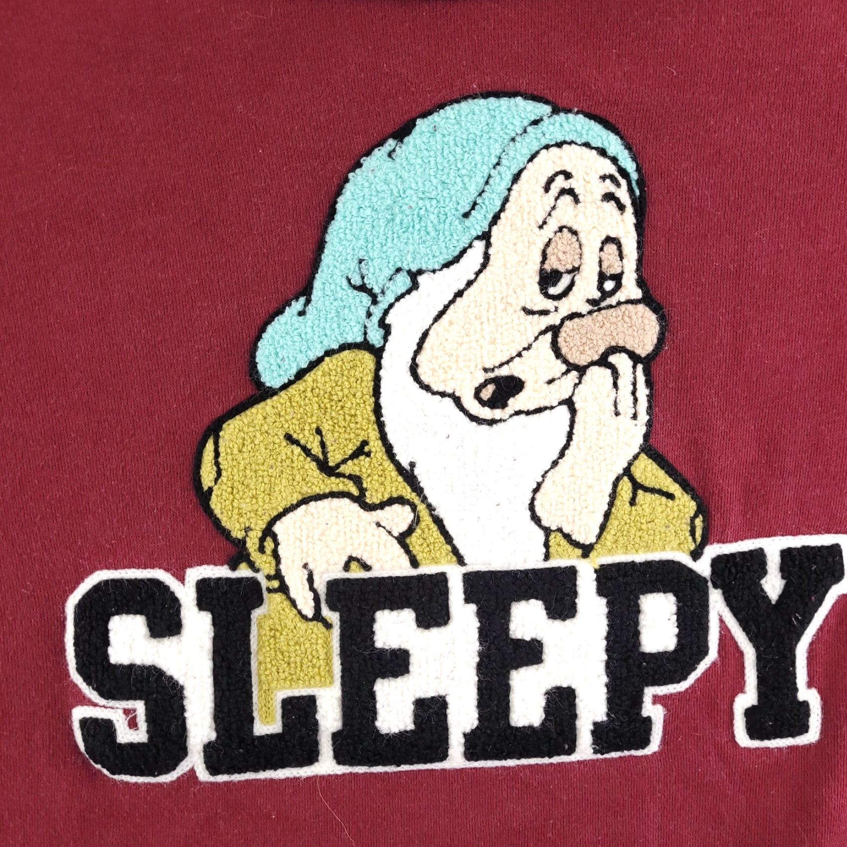 Disney Disney Sweatshirt Snow White Sleepy Dwarves Crewneck Women's Medium Red Size M / US 6-8 / IT 42-44 - 3 Thumbnail