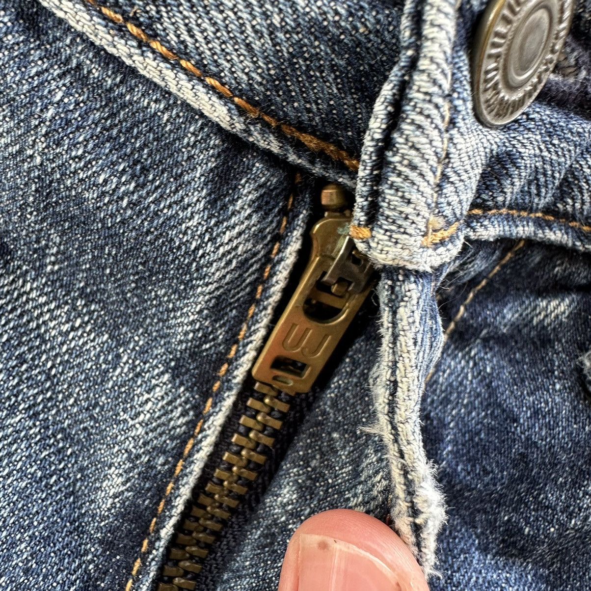 Japanese Brand Vintage Japanese Jean Distressed Denim Faded Pant W28 Size US 28 / EU 44 - 7 Thumbnail