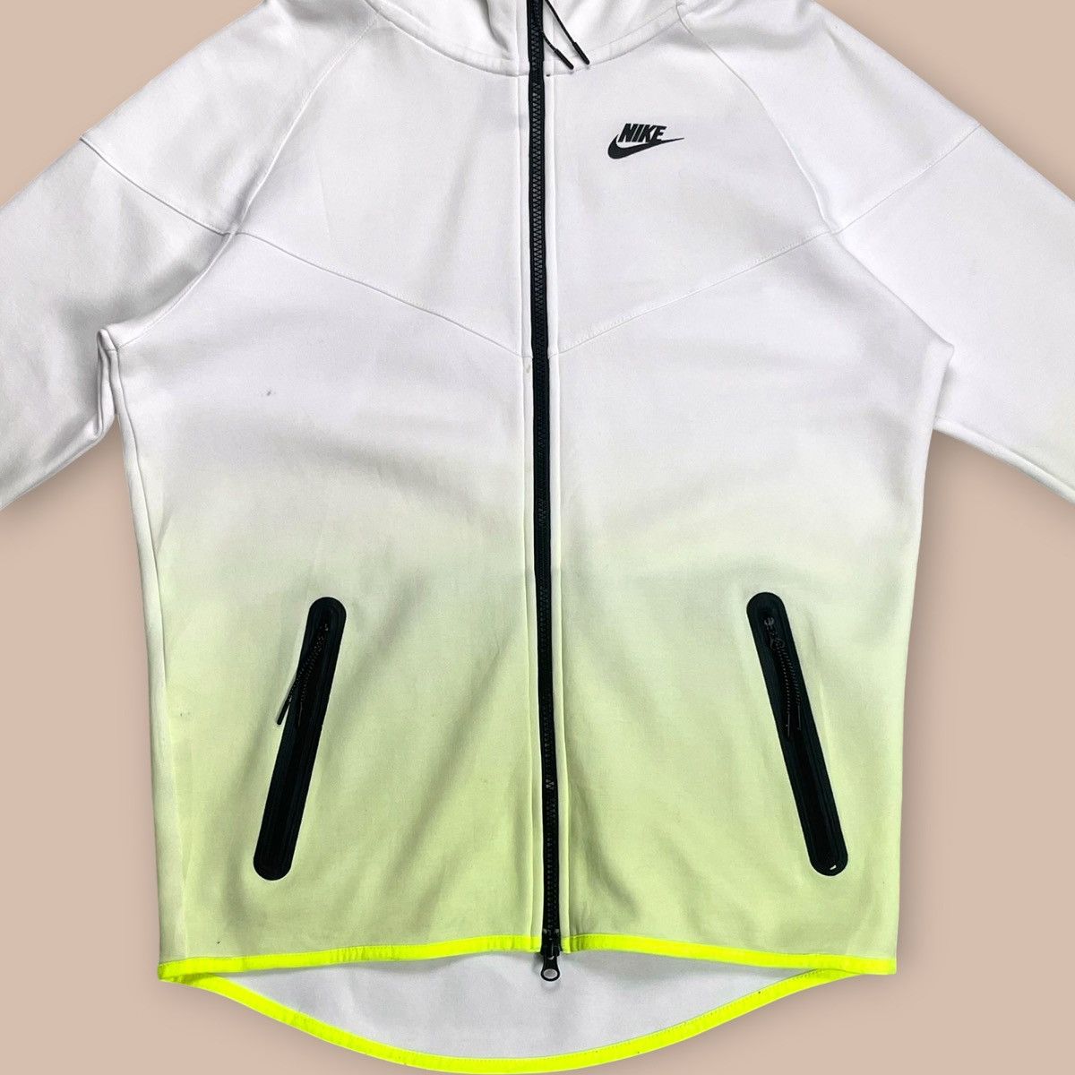Nike Nike Tech Fleece Fade WHITE/VOLT Windrunner Hoodie Size US L / EU 52-54 / 3 - 8 Thumbnail