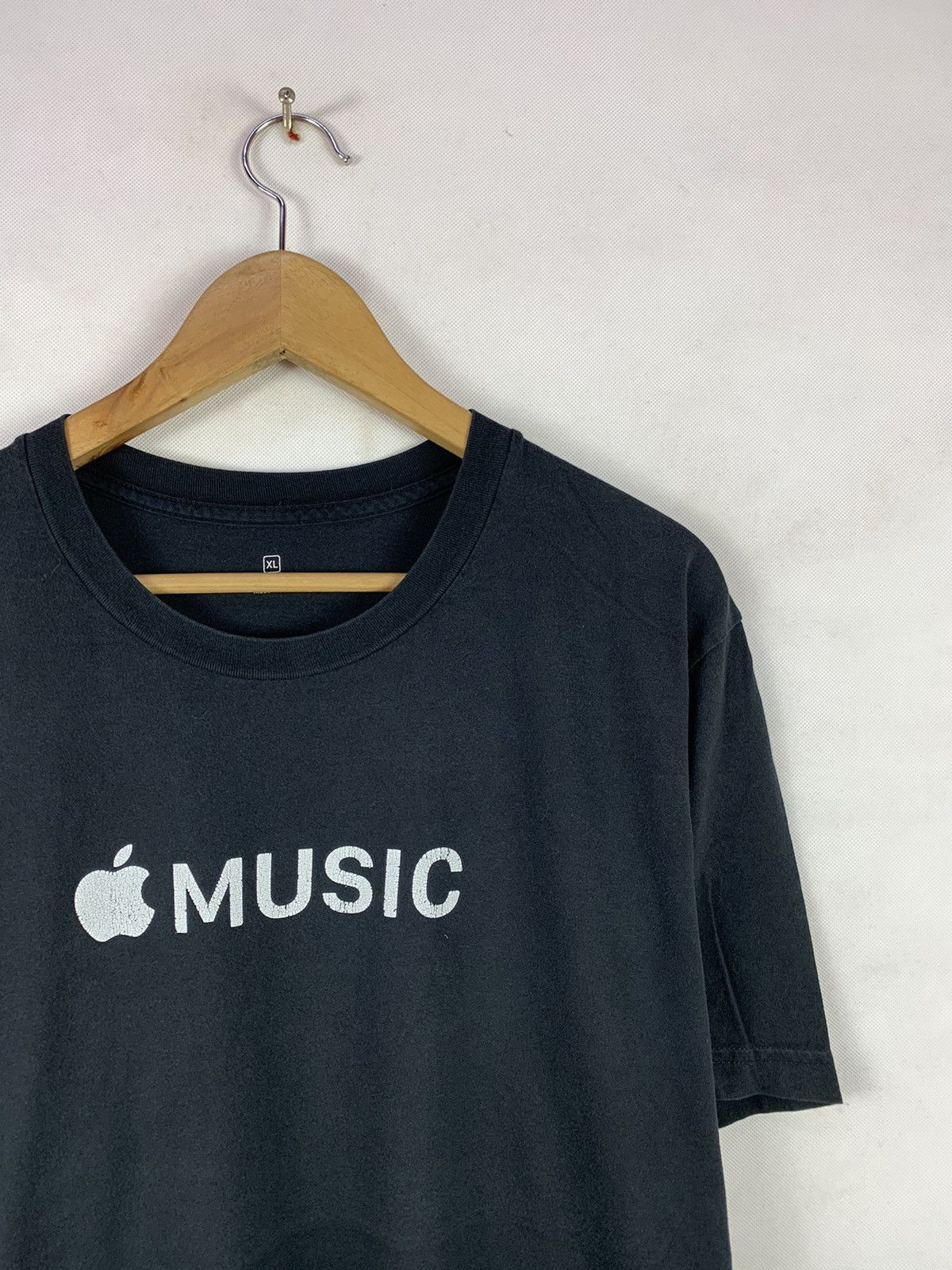 Apple Steals! Apple Music Promo Tee Tech Tee Steve Jobs Size US XL / EU 56 / 4 - 2 Thumbnail