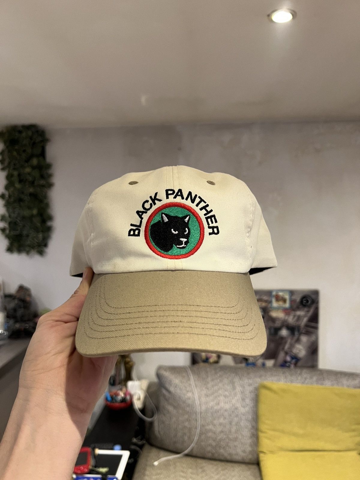 Supreme THE ONLY Supreme Black panther snapback hat/cap on grailed Size ONE SIZE - 1 Thumbnail