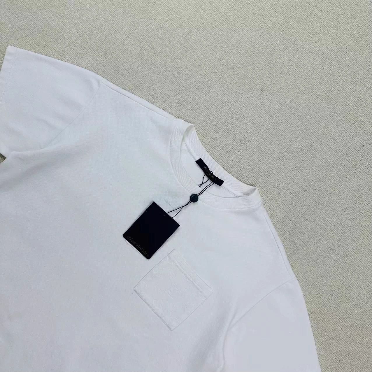 Louis Vuitton LV Monogram pocket short-sleeve T-shirt M Size US M / EU 48-50 / 2 - 3 Thumbnail