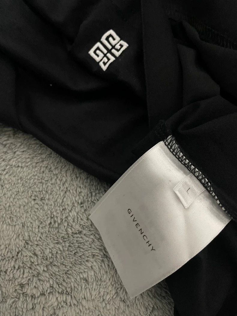 Givenchy Givenchy Logo Embroidered Short Sleeve T-Shirt Half Sleeve Size US L / EU 52-54 / 3 - 4 Thumbnail