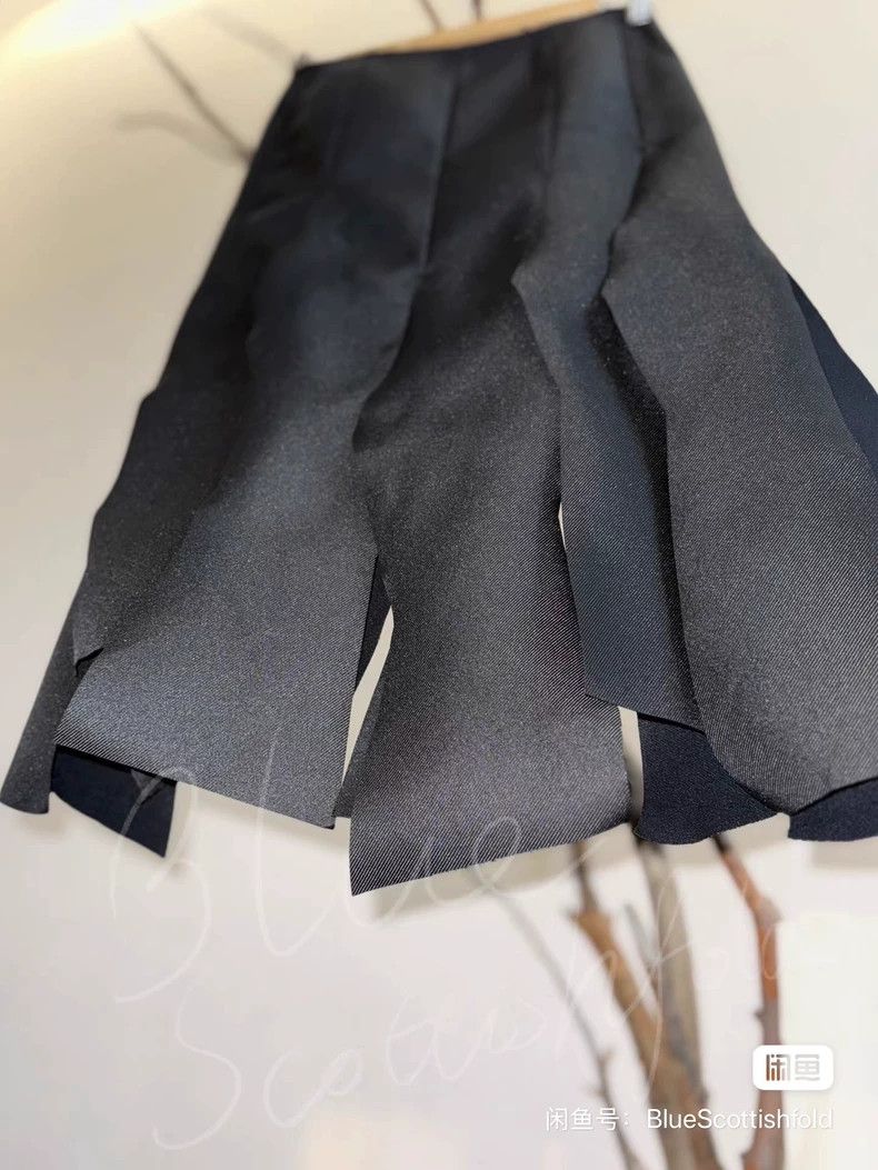 Comme des Garcons Comme des Garcons size XS Cut overskirt. Size 23" - 3 Thumbnail