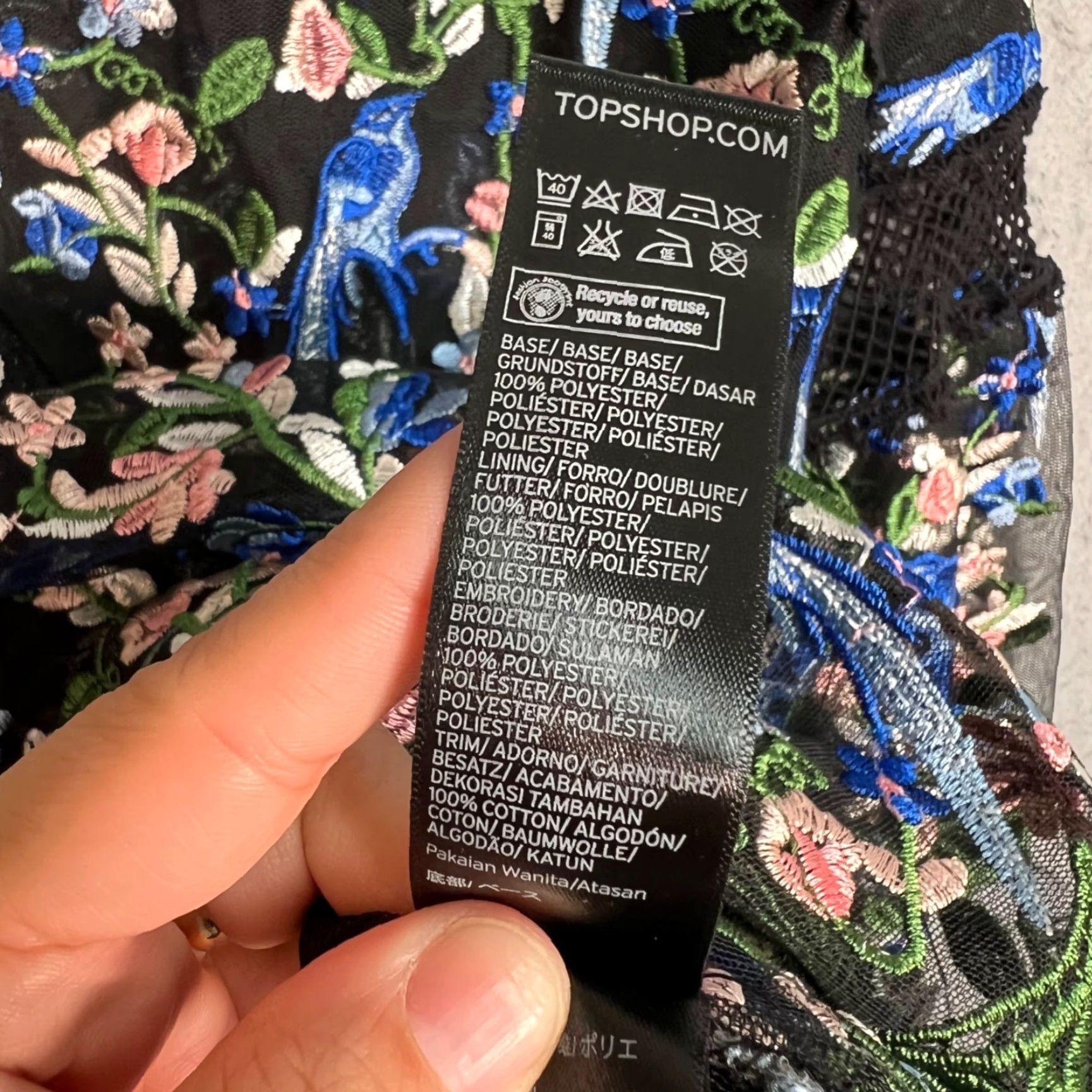 Topshop Topshop Women Blouse Size 8 Black Floral Embroidered W/ Lace Hem 3/4 Sleeves Sheer Size M / US 6-8 / IT 42-44 - 4 Thumbnail
