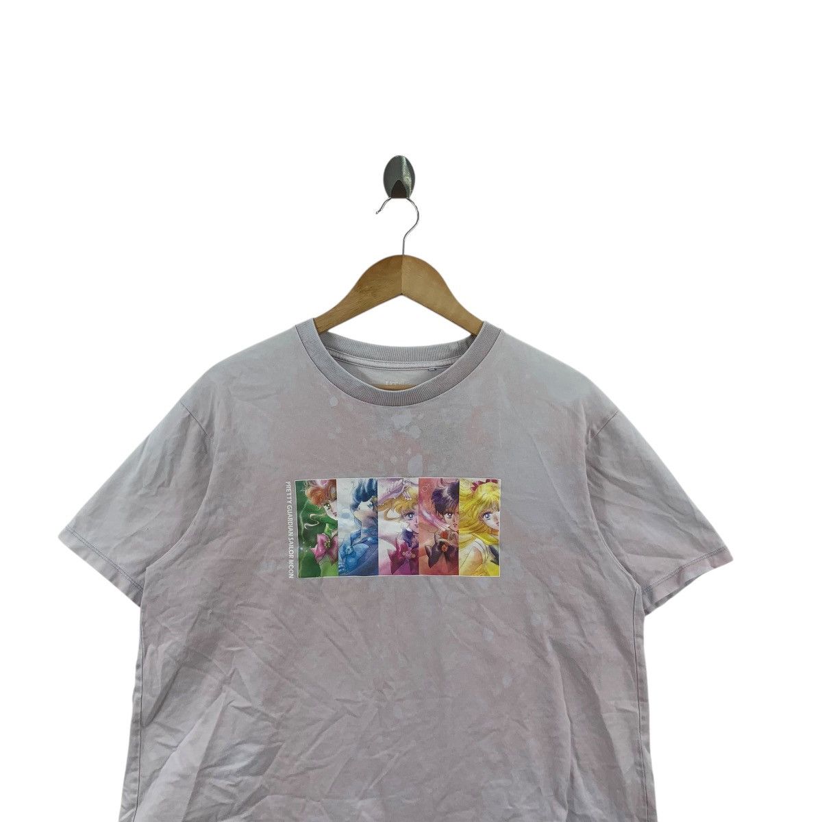 Uniqlo ANIME SAILOR MOON x UNIQLO Pretty Guardian Distress Design Size XL / US 12-14 / IT 48-50 - 2 Thumbnail