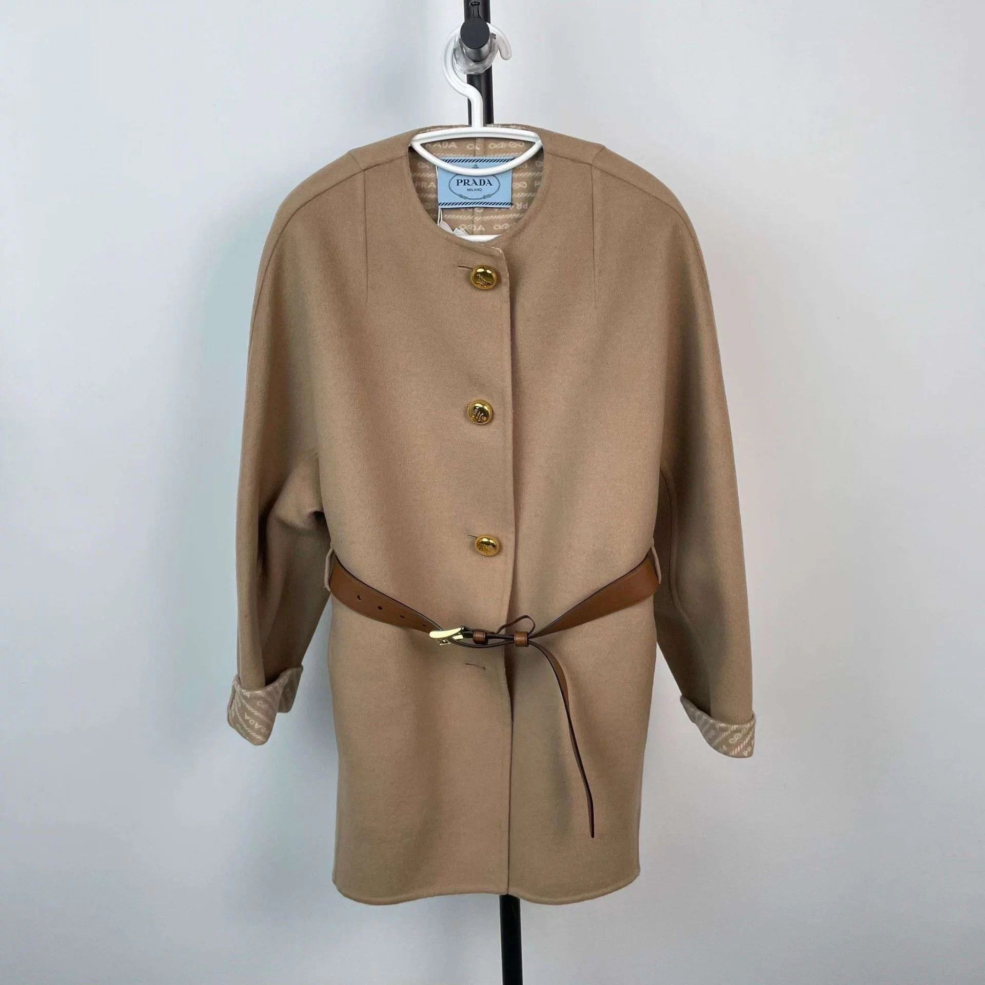 Prada cashmere short coat 38 camel