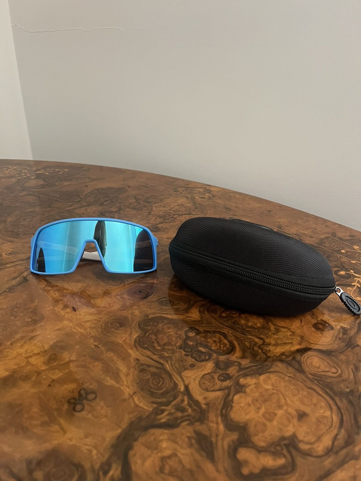 Oakley Sutro Blue and White *Brand New