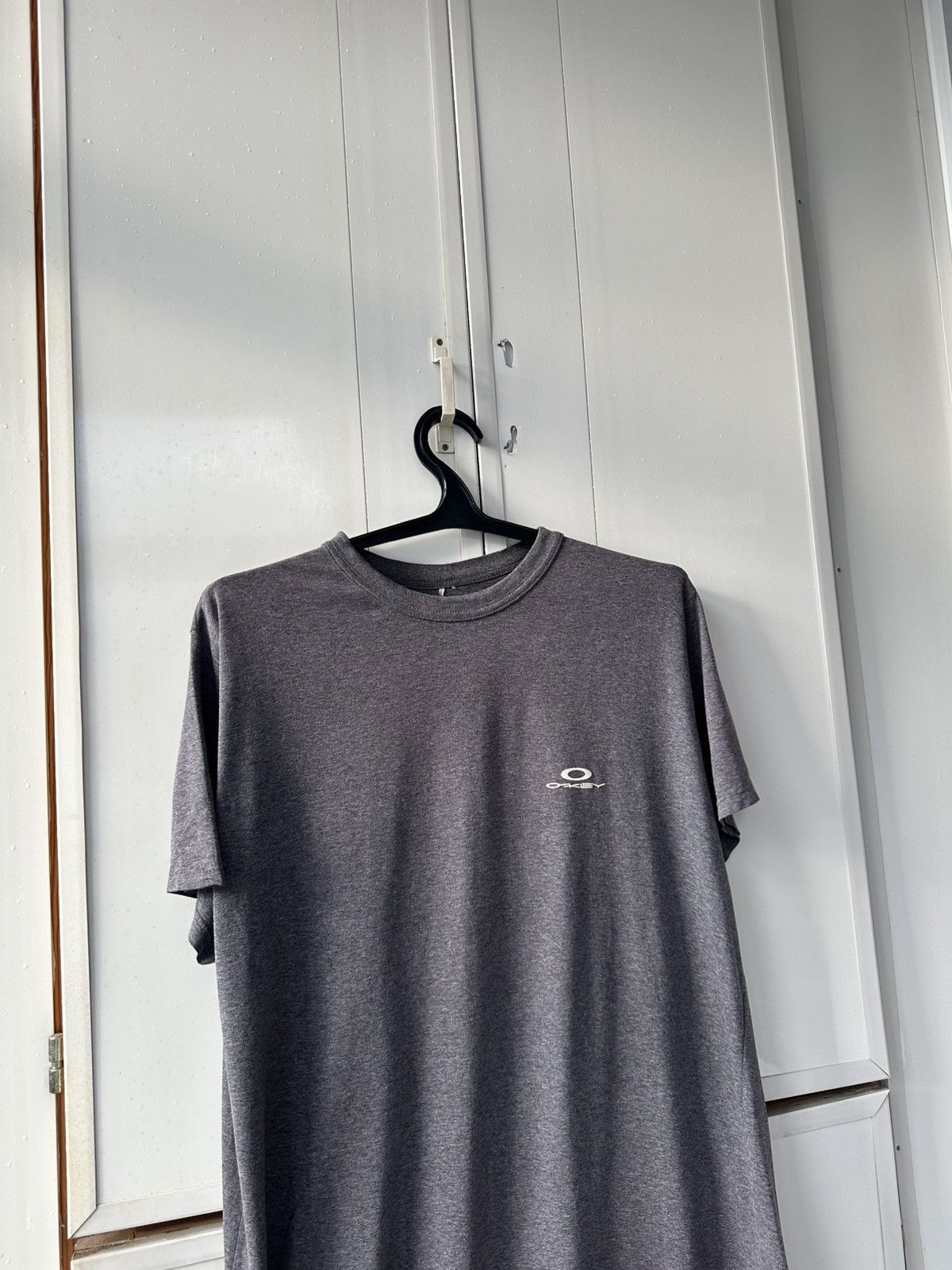 Oakley Vintage Oakley T-shirt Mens Grey Logo Size US XL / EU 56 / 4 - 7 Thumbnail