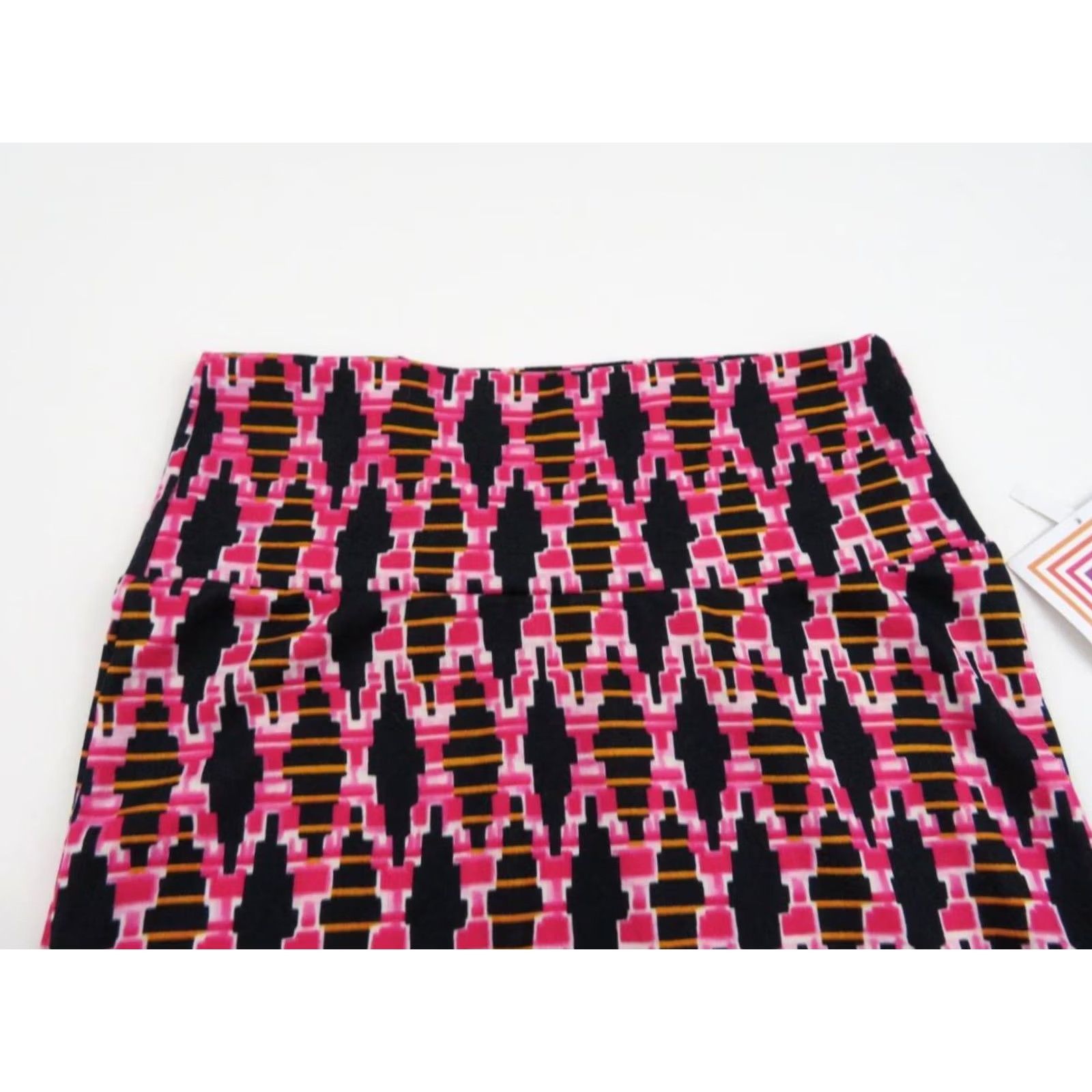 Vintage Lularoe Cassie Skirt XS Pink Tribal Aztec Unicorn Womens Regular Knee Length Geometric Pattern Size 26" / US 2 / IT 38 - 2 Thumbnail