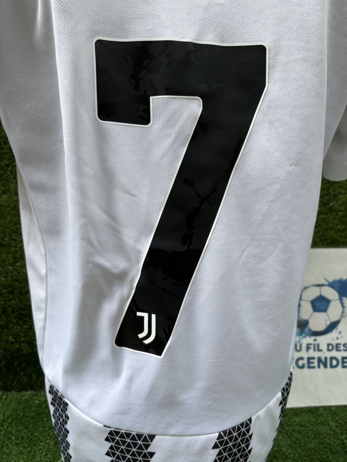 Adidas Juventus turin chiesa jersey Size US S / EU 44-46 / 1 - 4 Thumbnail