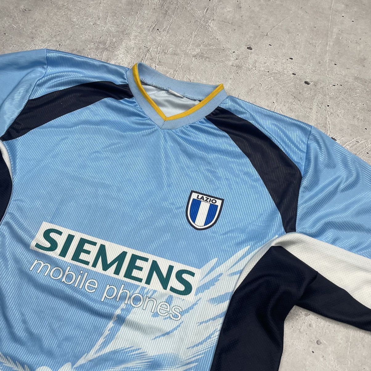 Vintage Lazio Italy Football Fan Jersey Simens #10 Crespo Size US L / EU 52-54 / 3 - 5 Thumbnail