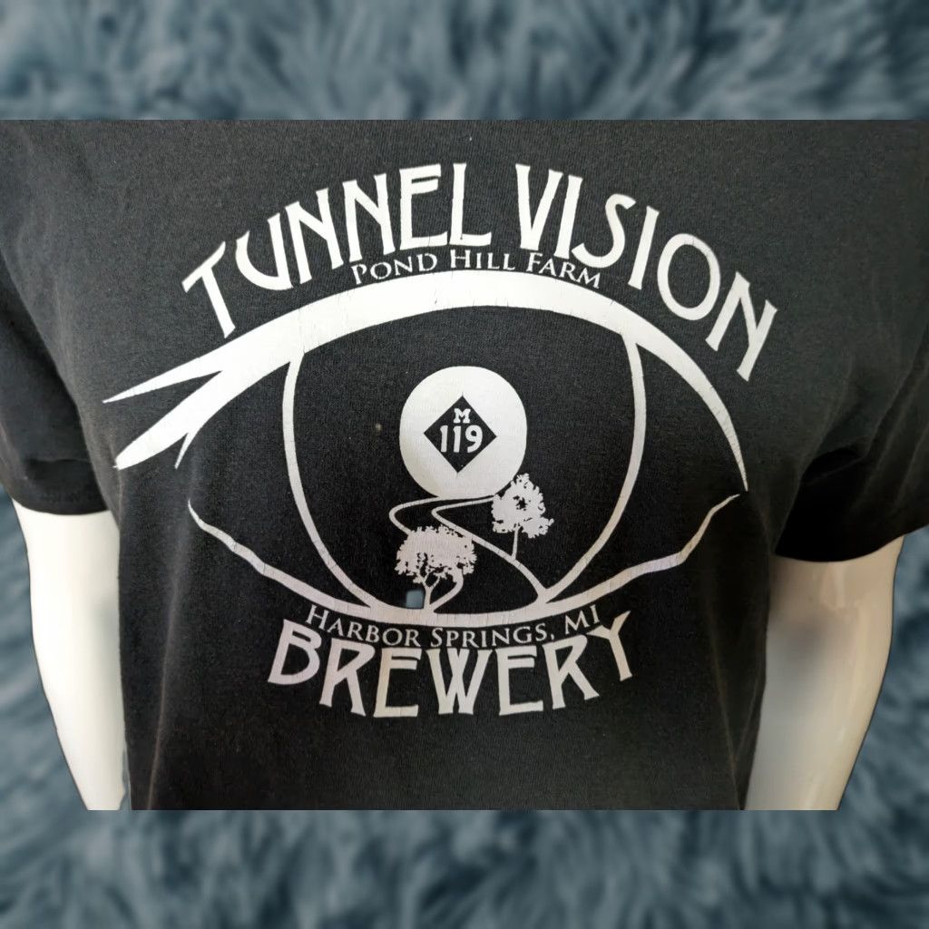 Vintage Tunnel Vision Brewery T-Shirt Black Cotton Large Crew Neck Short Sleeve Men Fun Tees Bar Beer 90s? Size US L / EU 52-54 / 3 - 1 Thumbnail