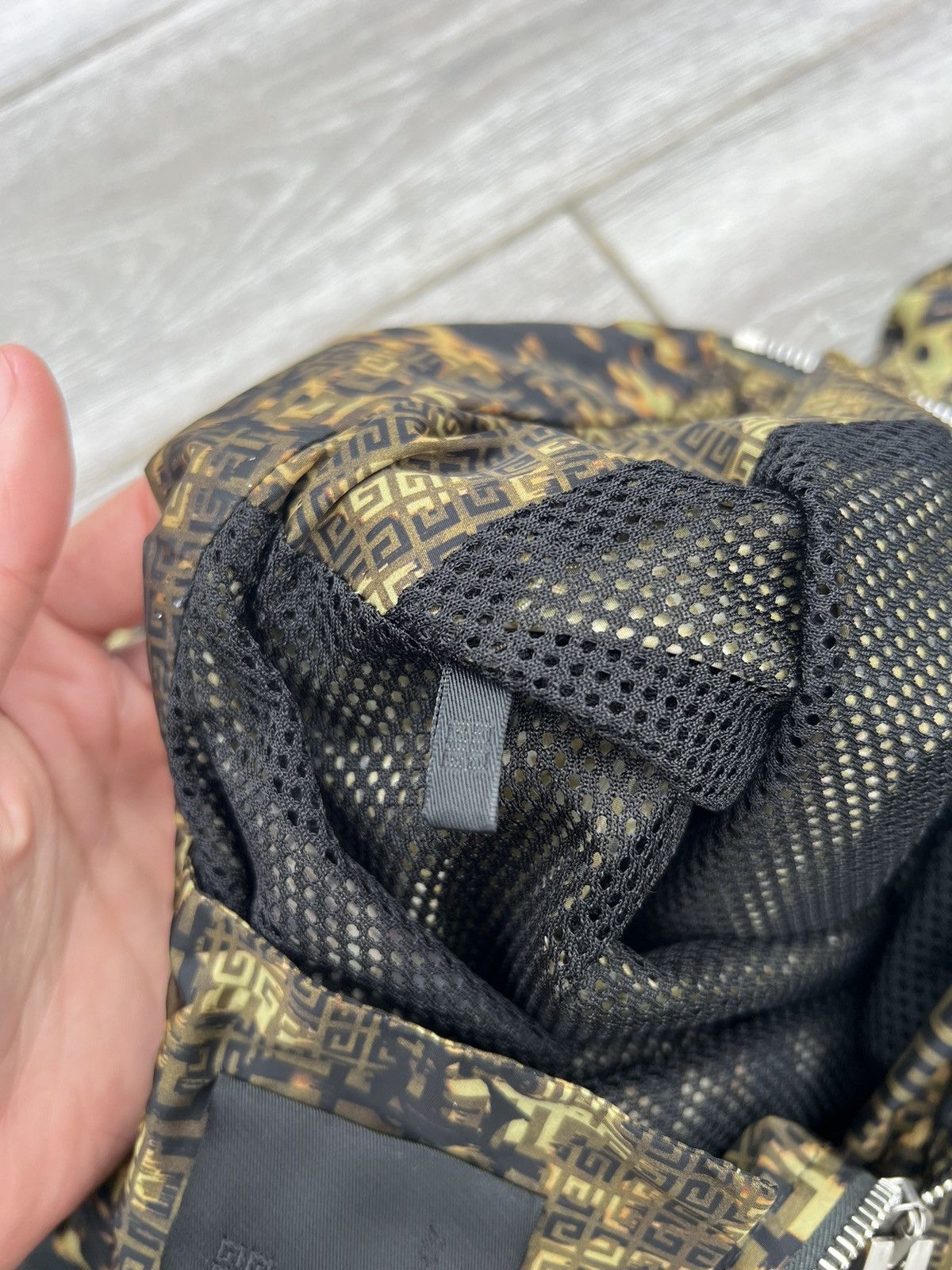 Givenchy Givenchy camouflage printed zip Size US L / EU 52-54 / 3 - 10 Thumbnail