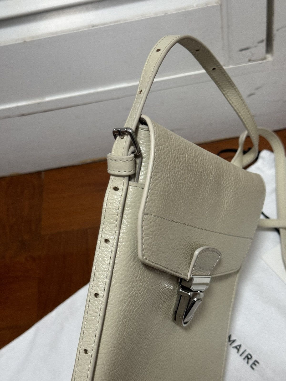 Lemaire Off-white Calf Leather Gear Crossbody Bag Pouch Size ONE SIZE - 5 Thumbnail