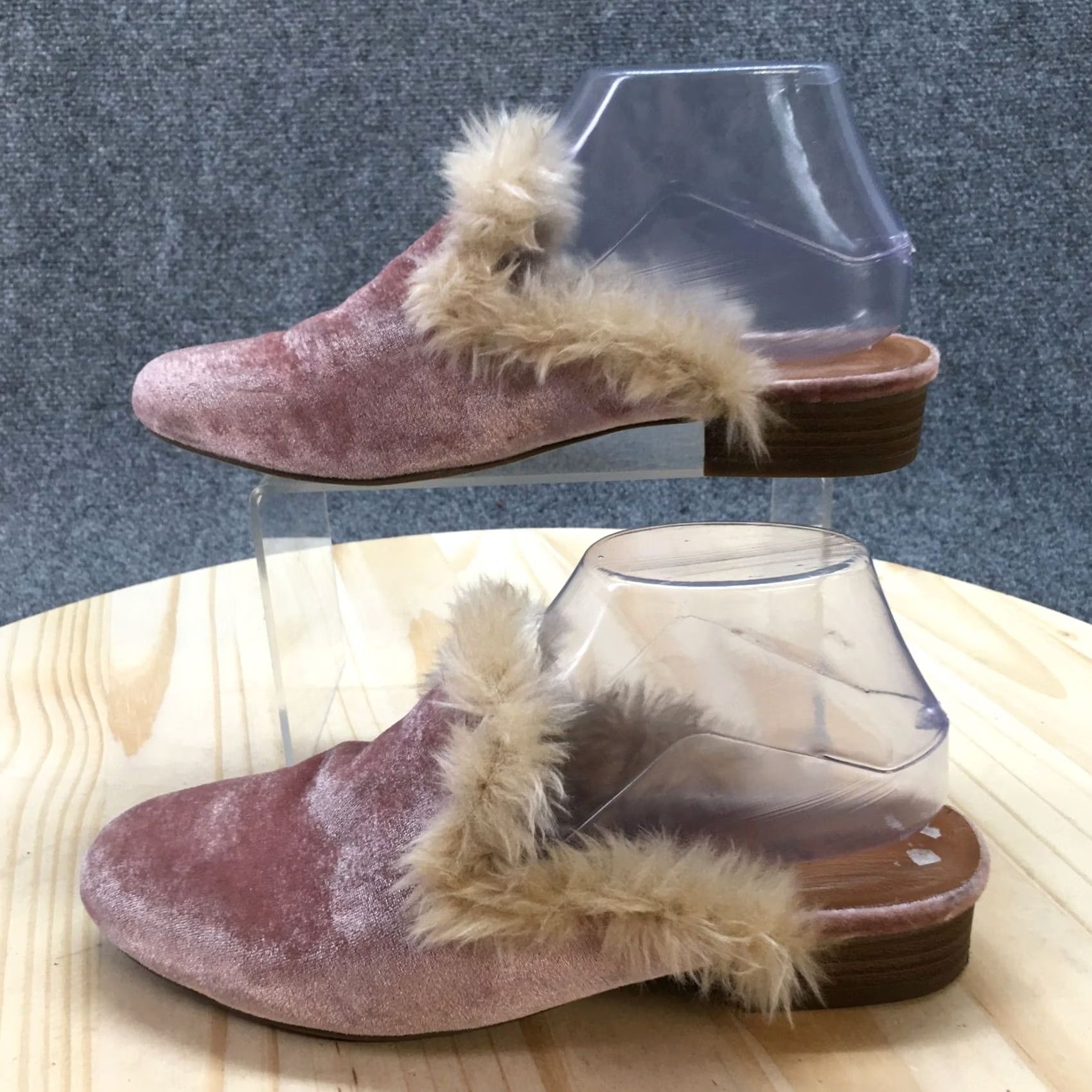 Vintage Universal Thread Sandals Womens 7 Bibiana Mule Block Heels Pink Slip On Fur Sandal Women M Pink Black Fur Trim Casual Slide Shoes Womens Size US 7 / IT 37 - 2 Thumbnail