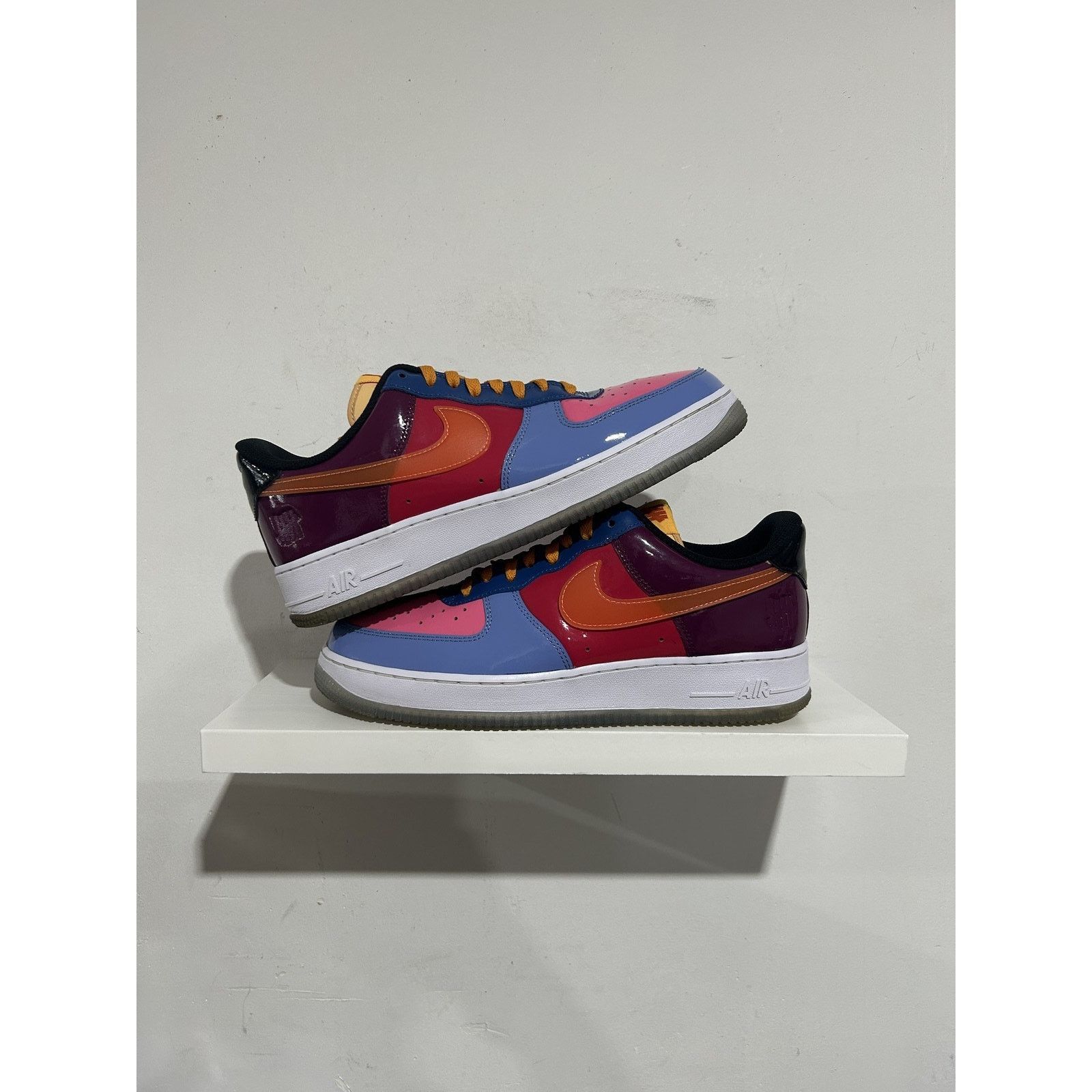 Nike AIR FORCE 1 LOW X UNDEFEATED TOTAL ORANGE SIZE 10.5 PREOWNED Size US 10.5 / EU 43-44 - 1 Thumbnail