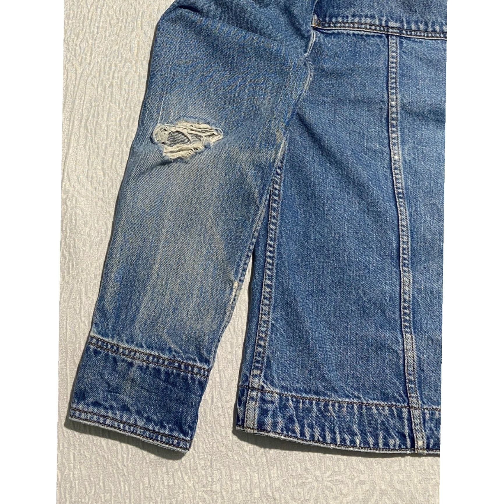 Vintage VINTAGE Zena Jeans Denim Jacket Women XL Short Blue Distressed Ripped Casual Button Front Pockets Collared Size 40" / US 18 - 6 Thumbnail