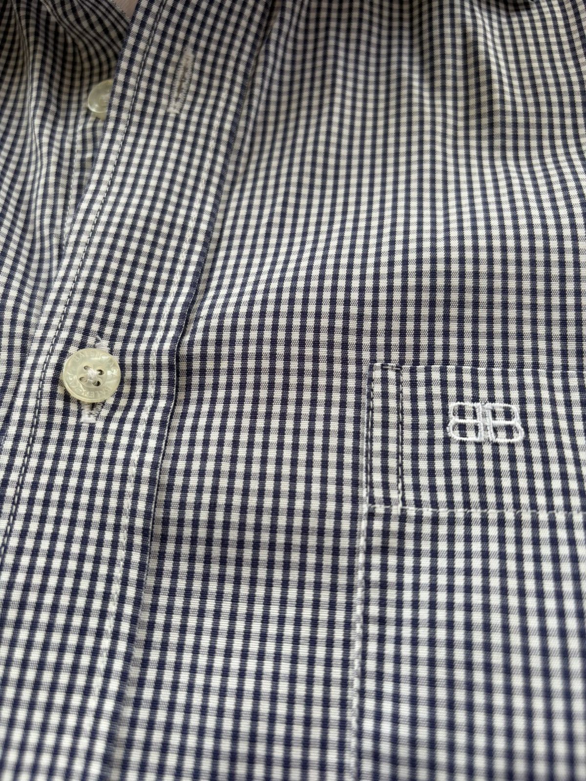 Balenciaga Balenciaga double layered vintage shirt button Size US L / EU 52-54 / 3 - 5 Thumbnail
