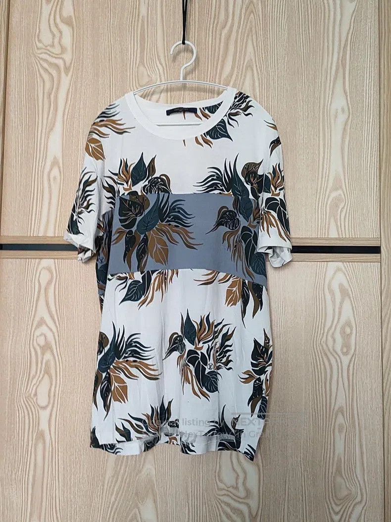 Louis Vuitton Louis Vuitton short sleeves Size US L / EU 52-54 / 3 - 1 Thumbnail