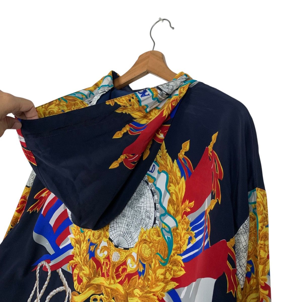 Vintage Vintage AQUA WORLD Fullprint Poly Hoodie Jacket #2569-C116 Size US L / EU 52-54 / 3 - 9 Thumbnail