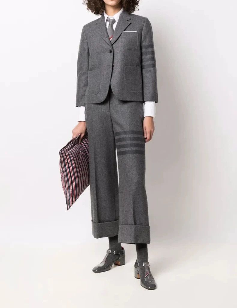 Thom Browne Thom Browne Dark grey trousers with four stripes Size 25" / US 0 / IT 36 - 7 Thumbnail