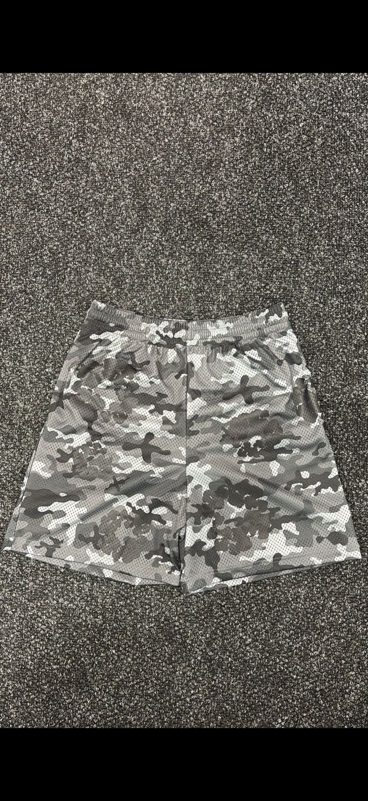 DENIM TEARS Denim Tears Camo Cotton Wreath Mesh Shorts Black Size US 34 / EU 50 - 1 Thumbnail
