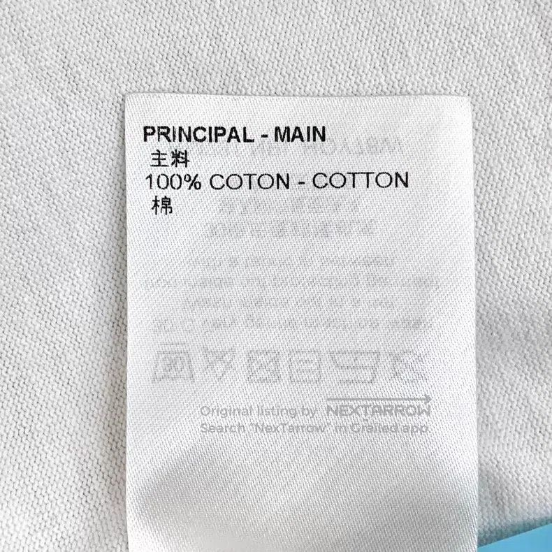 Louis Vuitton Louis Vuitton 23 white cloud logo monogrammed cotton crew Size US L / EU 52-54 / 3 - 8 Thumbnail