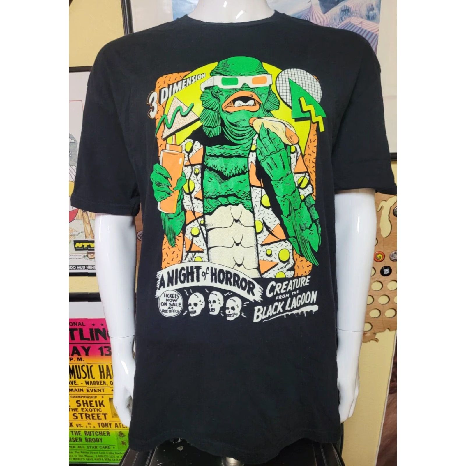 Gildan Creature From The Black Lagoon T Shirt Monster Horror Graphic Tee Men M Black 100% Cotton Gildan Short Sleeve Crew Neck Vintage? Size US M / EU 48-50 / 2 - 2 Thumbnail