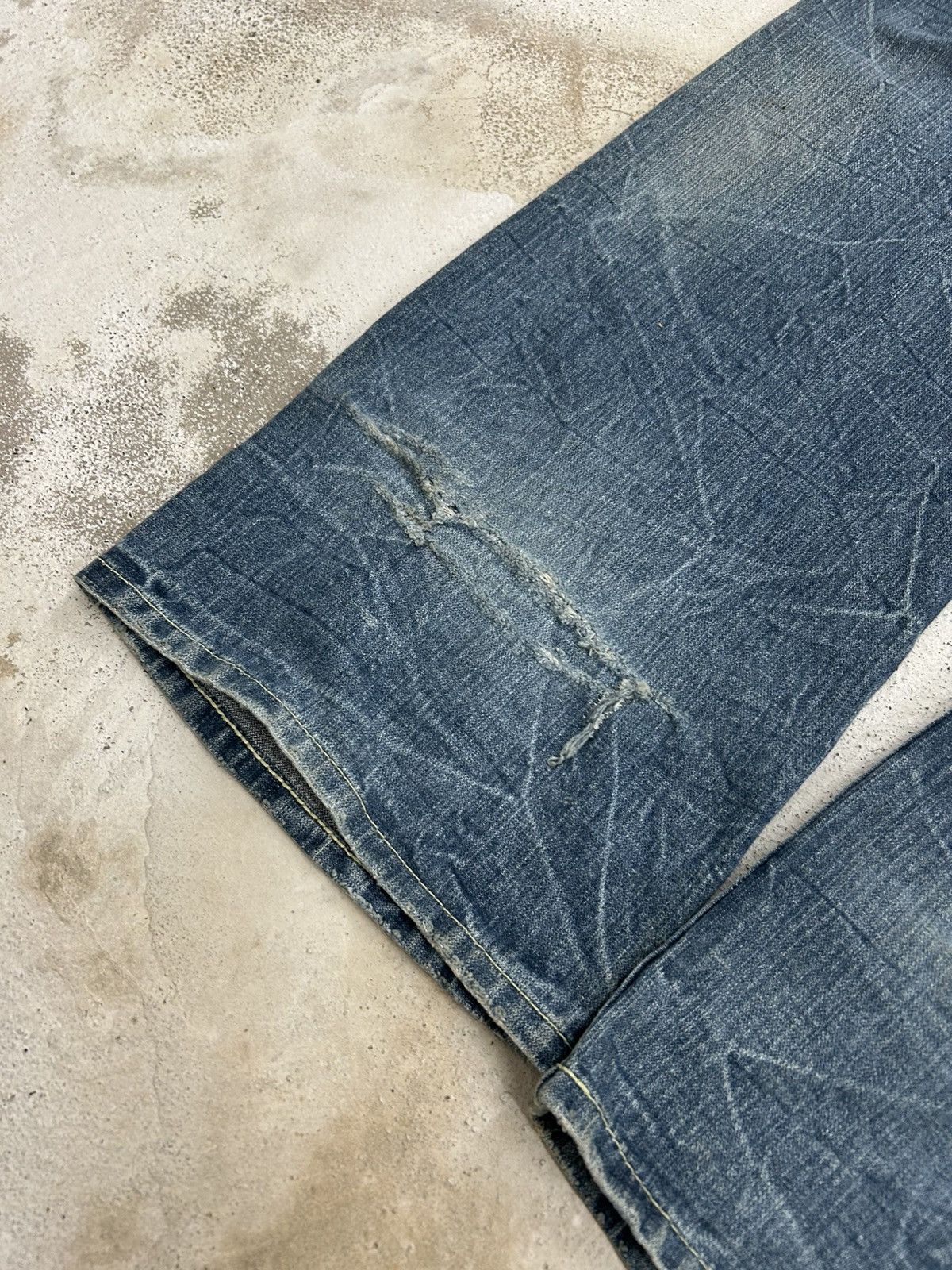 Le Grande Bleu (L.G.B.) Vintage Daily Topics Rainbow Baggy Distressed Washed Whisker Size US 33 - 12 Thumbnail