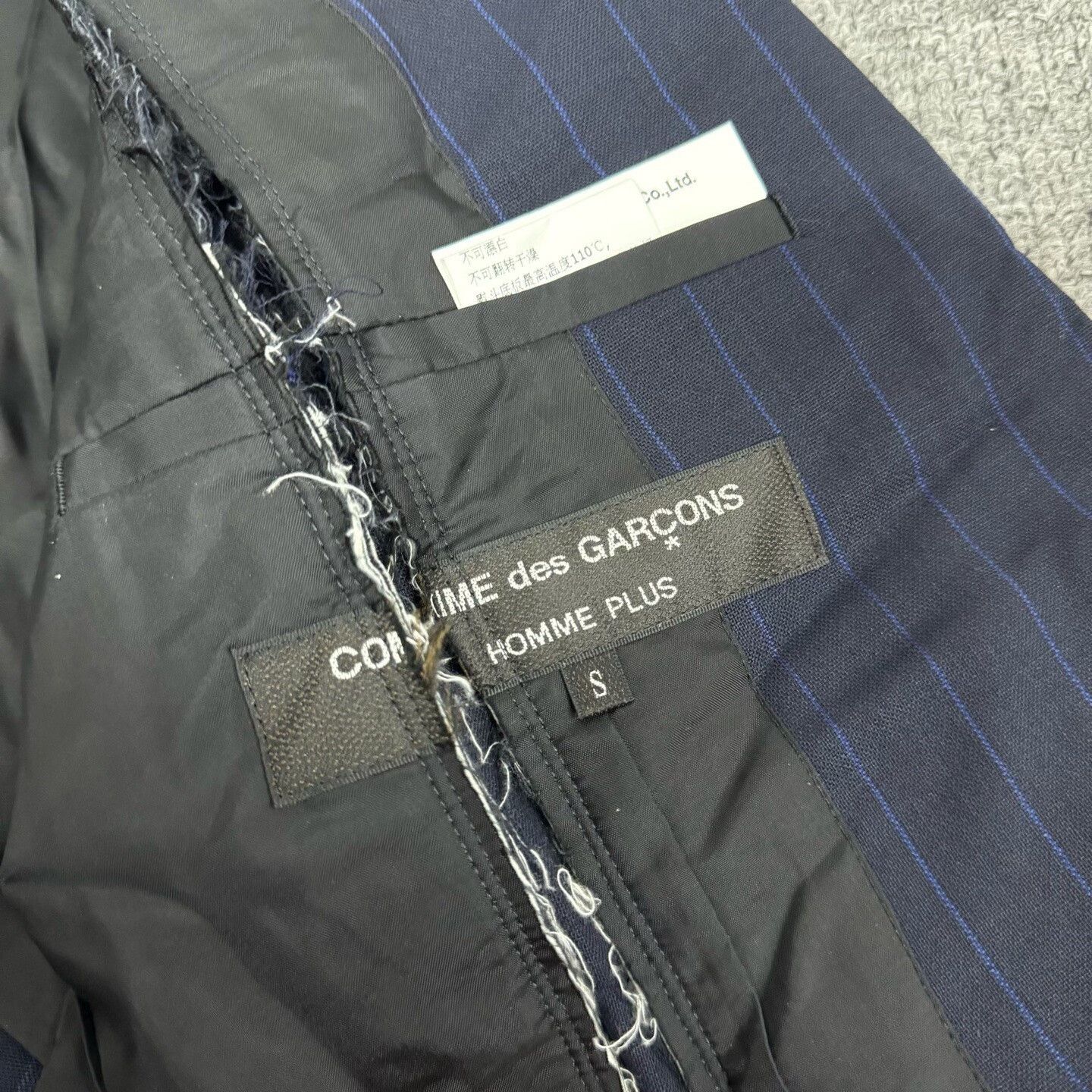 Comme des Garcons rare comme des garcons silver-button blazer Size US S / EU 44-46 / 1 - 5 Thumbnail