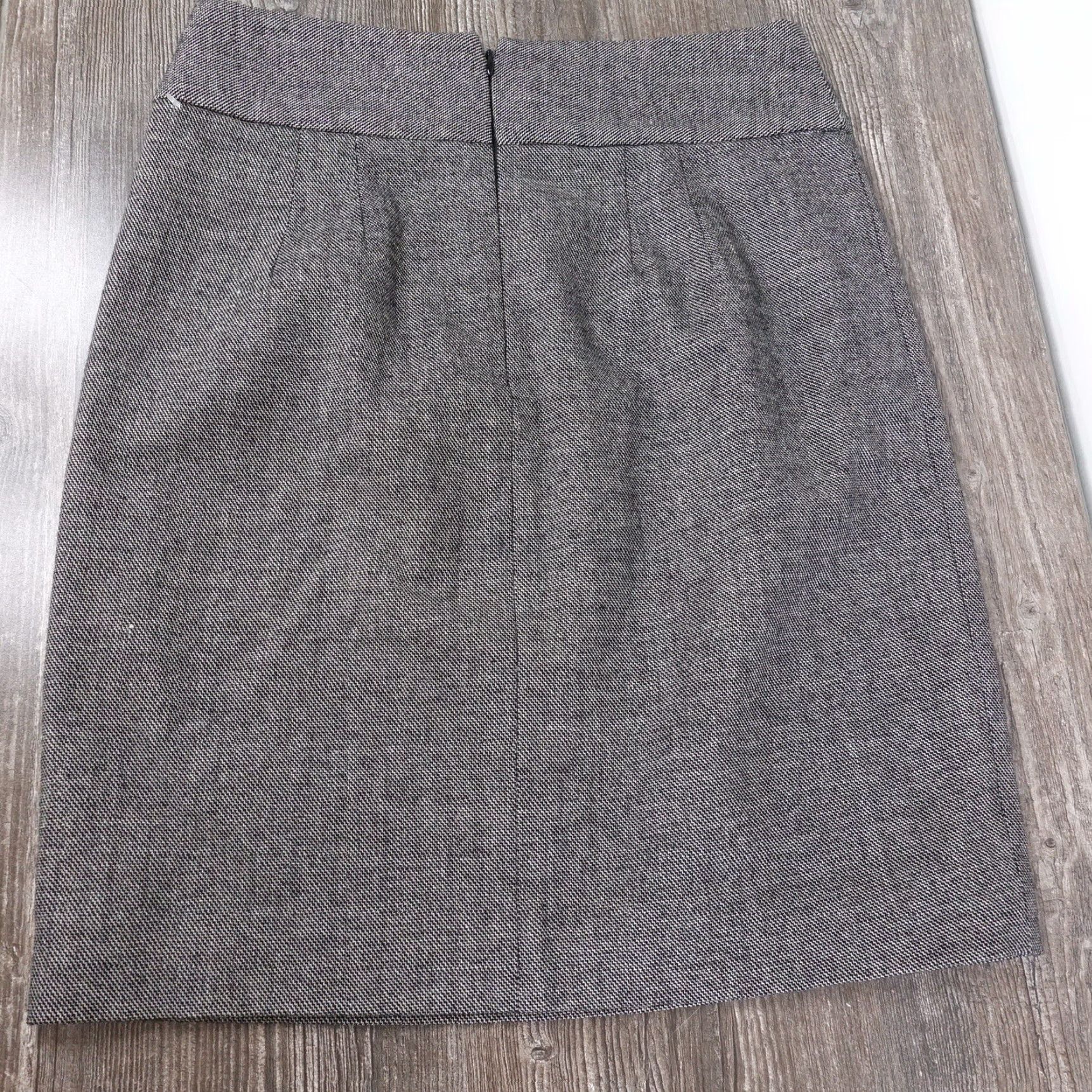 Banana Republic VINTAGE BANANA REPUBLIC GREY WOOL BLEND SKIRT WOMENS SIZE 6 Size 28" / US 6 / IT 42 - 3 Thumbnail