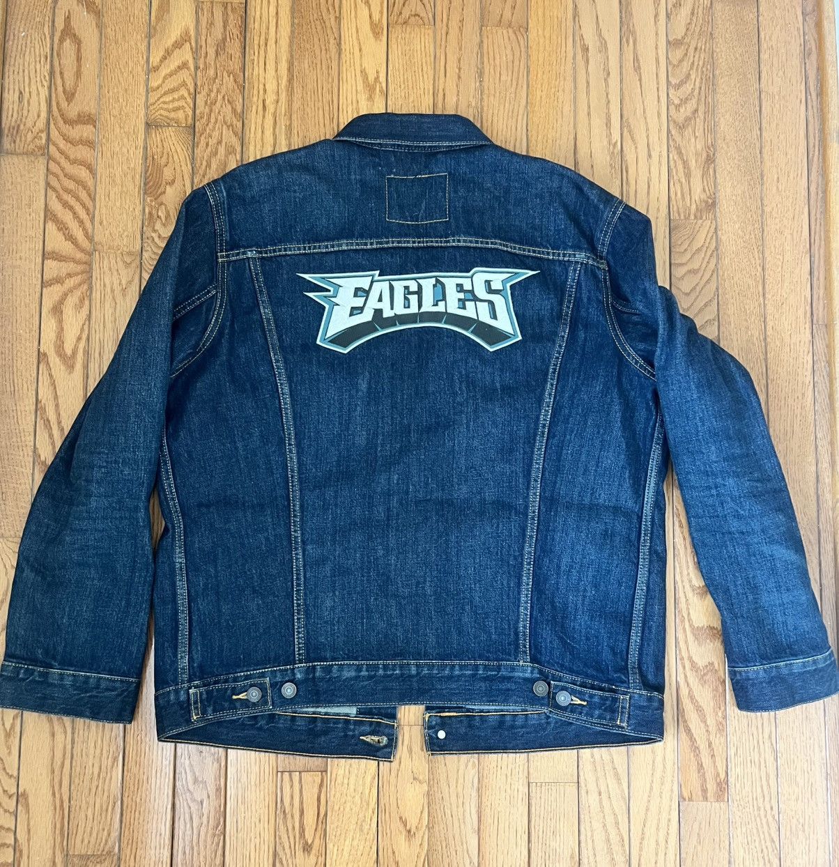 Levi's Vintage Levi’s Philadelphia Eagles Denim Jacket Size US L / EU 52-54 / 3 - 1 Thumbnail