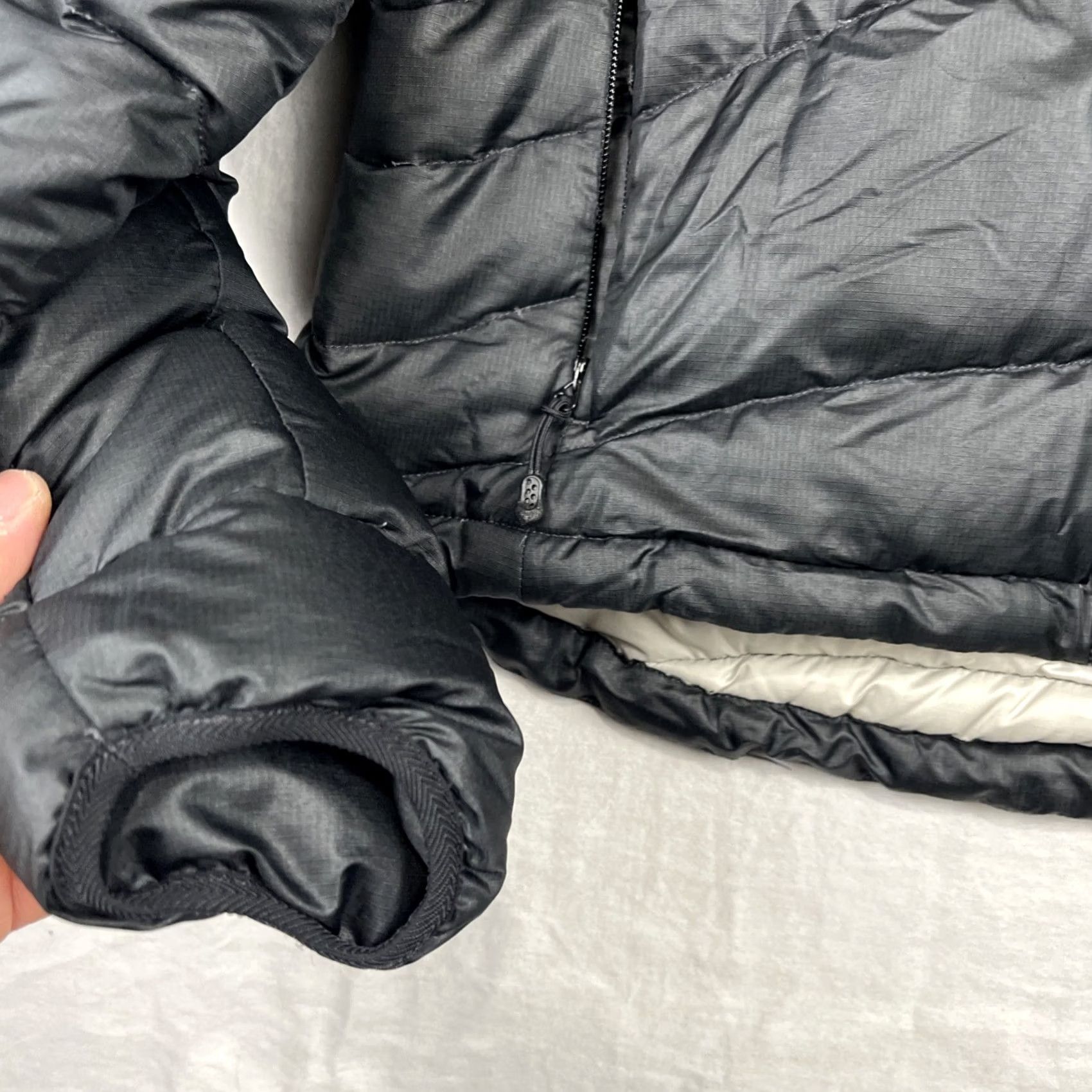 Patagonia VINTAGE Patagonia Jacket Womens Small Black Down Puffer Fleece Collar Zip Up Y2K Mens? Womens Size S / US 4 / IT 40 - 3 Thumbnail