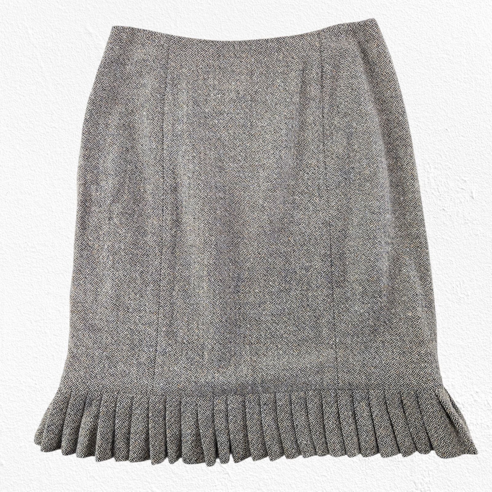 Ann Taylor Y2K Ann Taylor Gray Tweed Wool Blend Skirt Size 4P Size 27" / US 4 / IT 40 - 6 Thumbnail