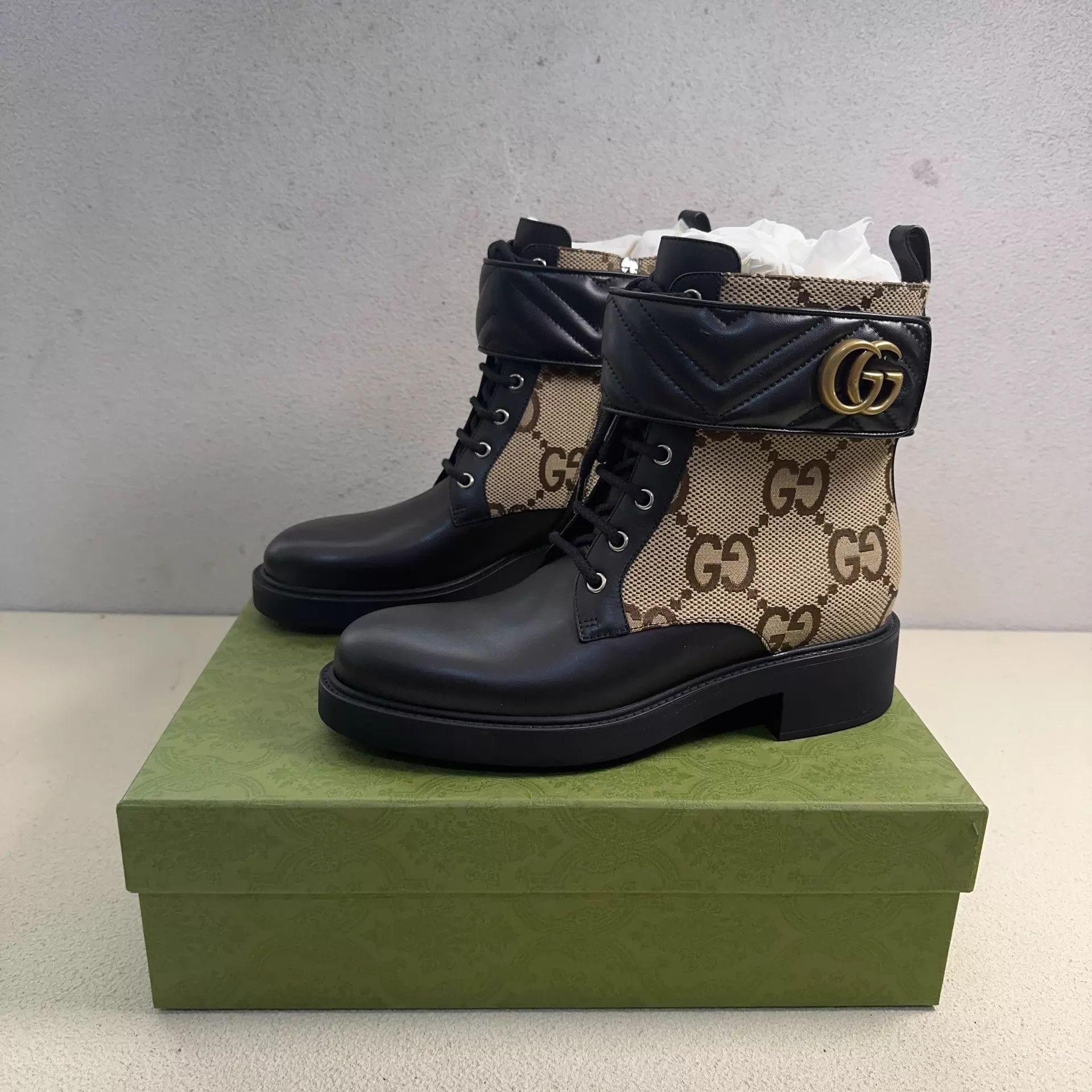 Gucci Gucci GG round-toe lace-up short boots women's black/brown Size US 9.5 / IT 39.5 - 1 Thumbnail