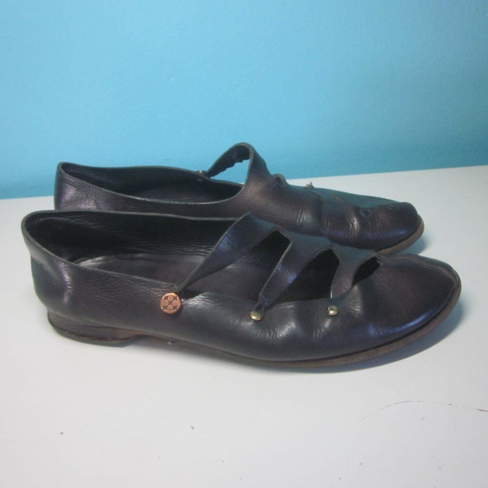 Cydwoq Womens Shoes Handmade Black Leather Flats Size 40 / 9