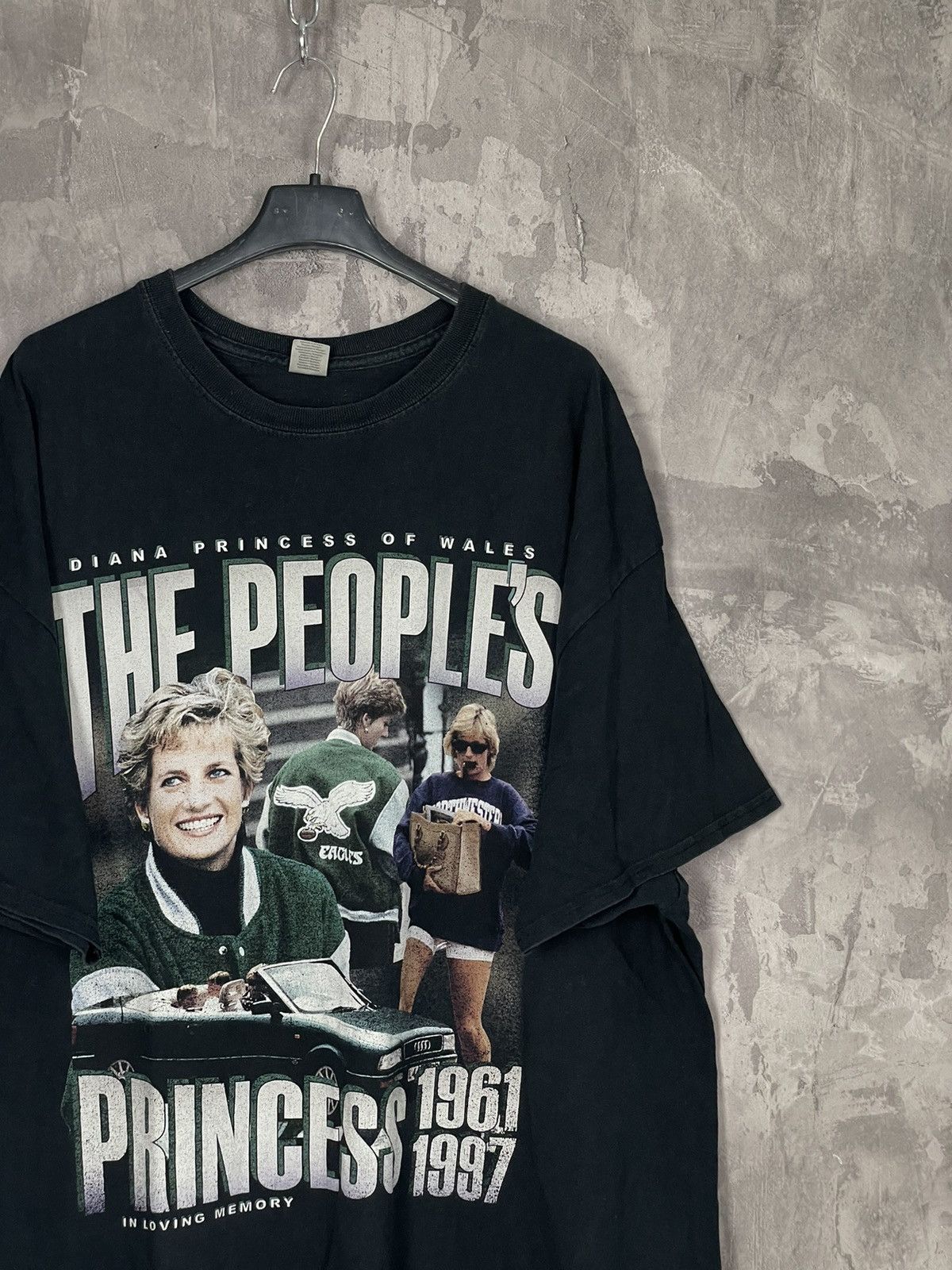 Vintage Vintage Princess Diana Y2K Big Print LogoT-Shirt Size US L / EU 52-54 / 3 - 4 Thumbnail