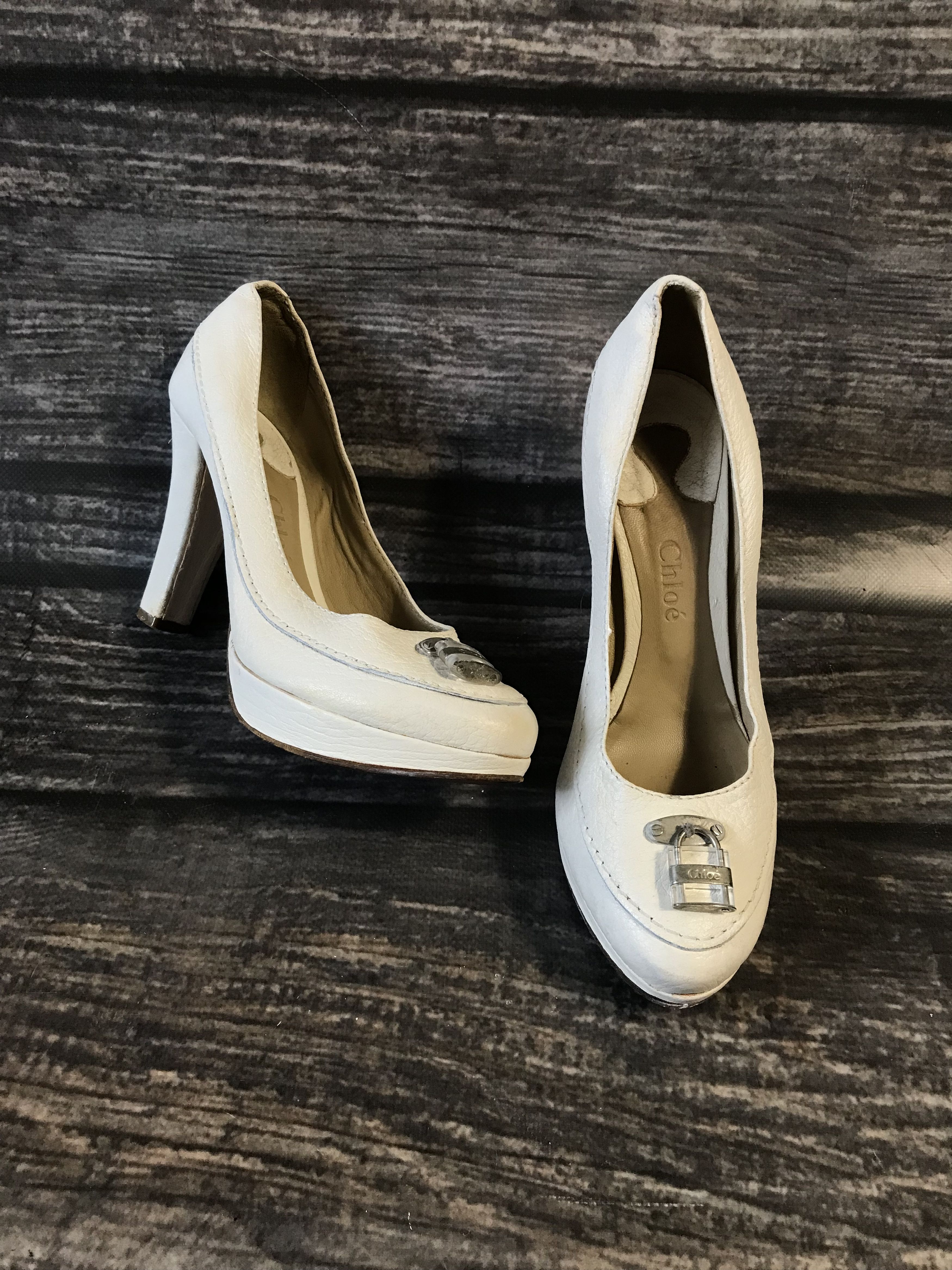 Chloe Chloe Lock Leather Vintage Heels Size US 6 / IT 36 - 2 Thumbnail
