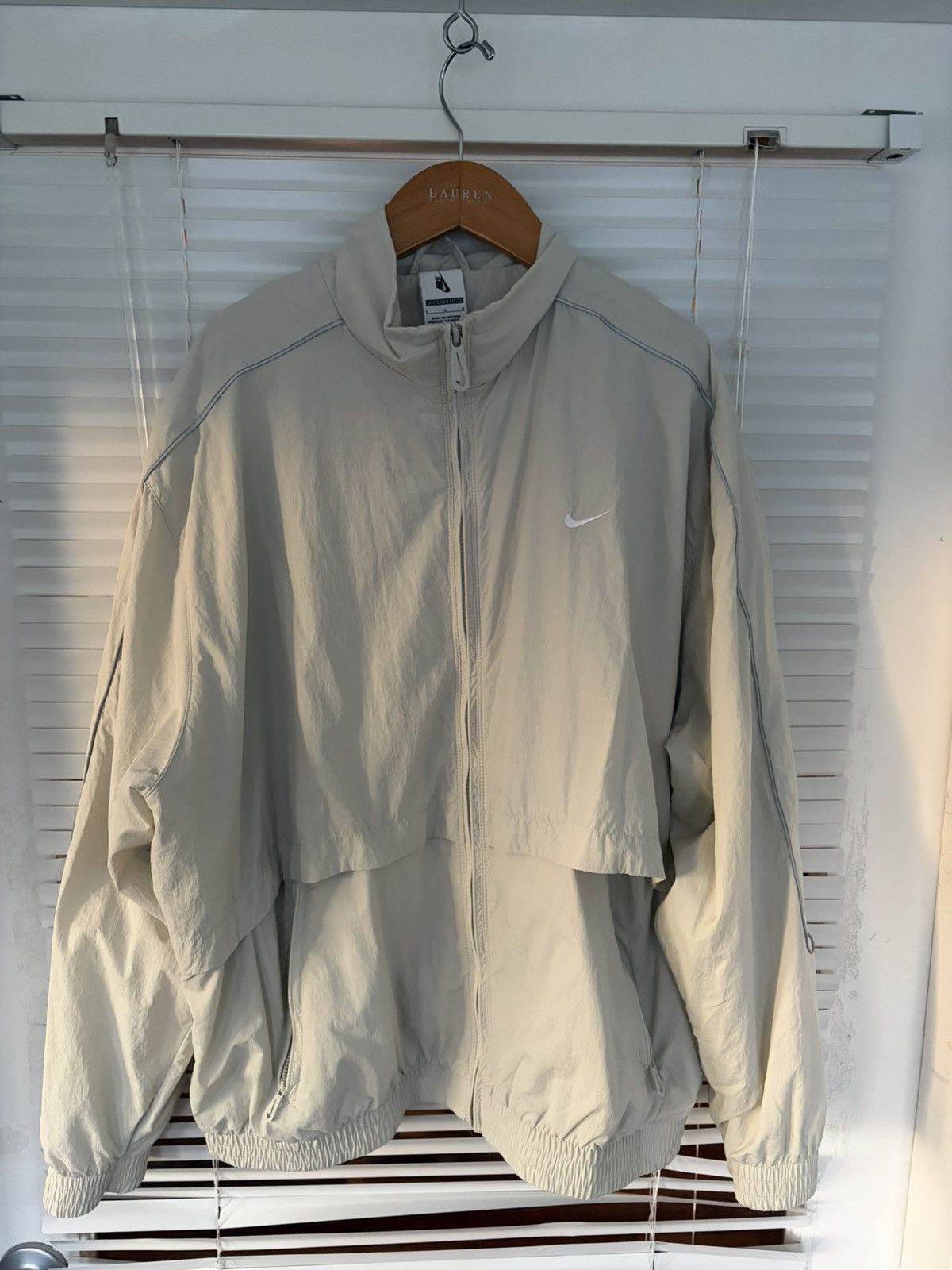 Nike Nike Vintage Track Jacket Size US L / EU 52-54 / 3 - 1 Thumbnail