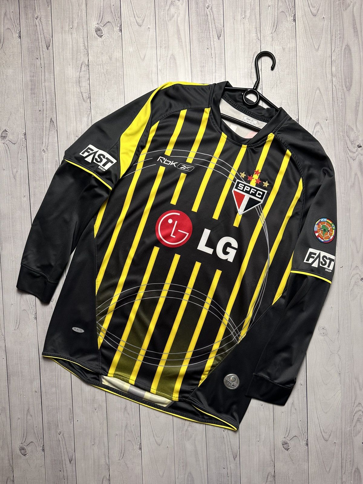 Reebok × Vintage Vintage São Paolo soccer jersey goalkeeper Reebok rare XL Size US XL / EU 56 / 4 - 1 Thumbnail